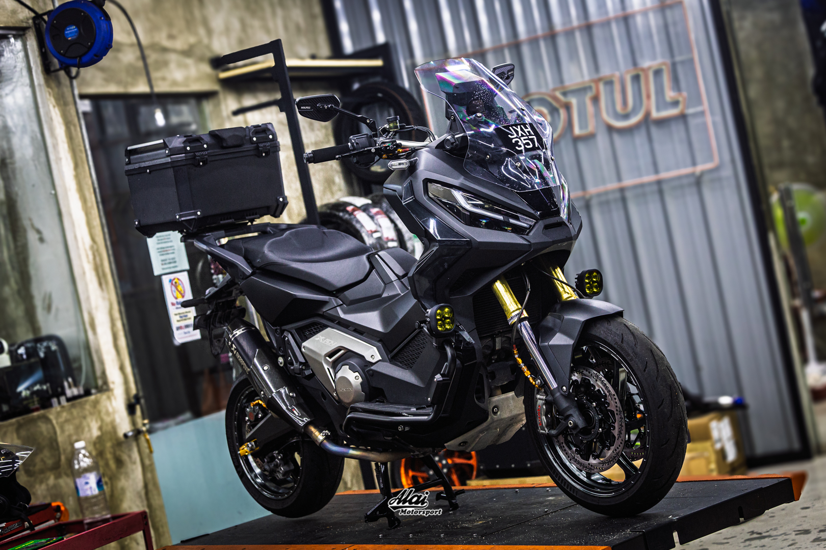 X-ADV 750 ブラックカーボンファイバー バイクカウル 𝐇𝐨𝐧𝐝𝐚 𝐗-𝐀𝐃𝐕 𝟕𝟓𝟎 | 𝐅𝐮𝐥𝐥 𝐏𝐫𝐨𝐣𝐞𝐜𝐭