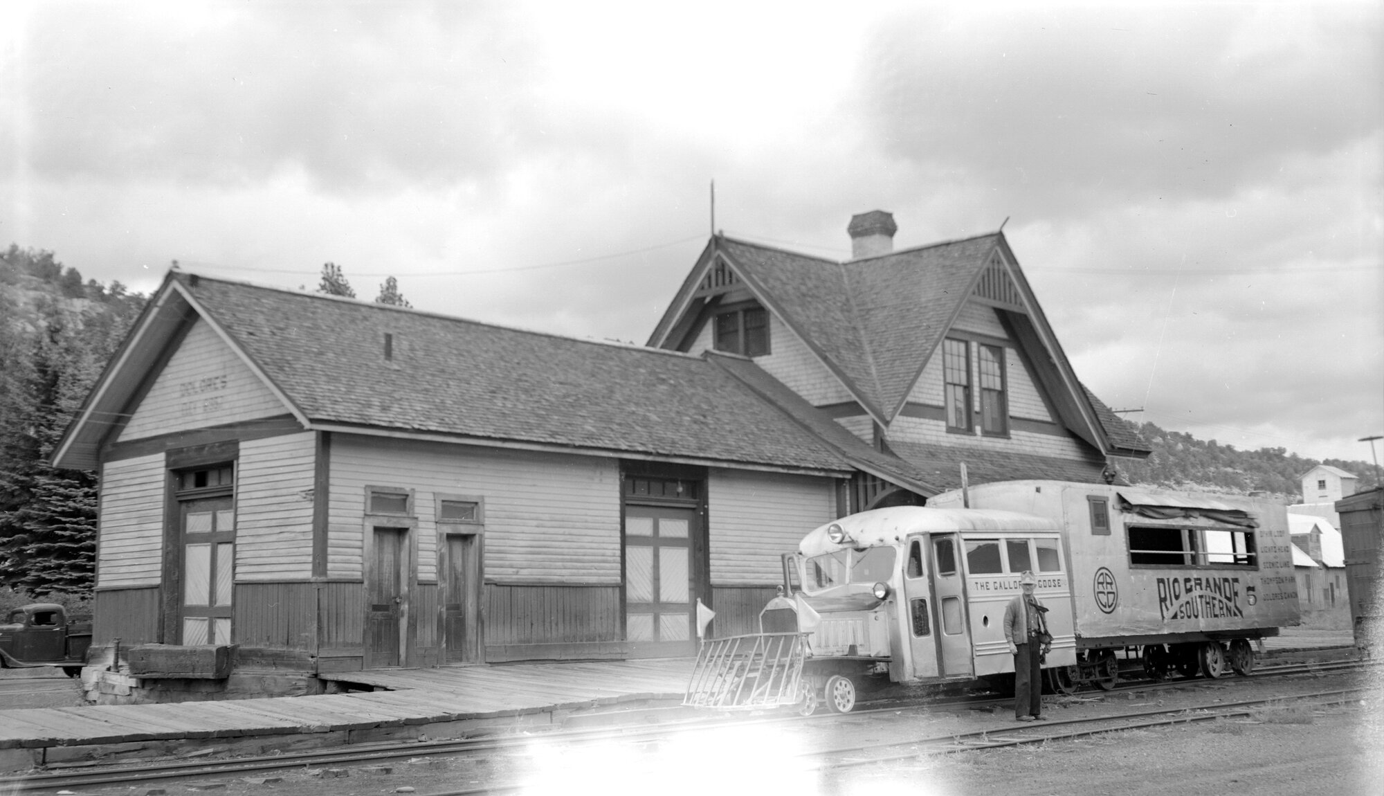Colorado - Thing of the past ... Rio Grande Southern narrow gauge motor ...