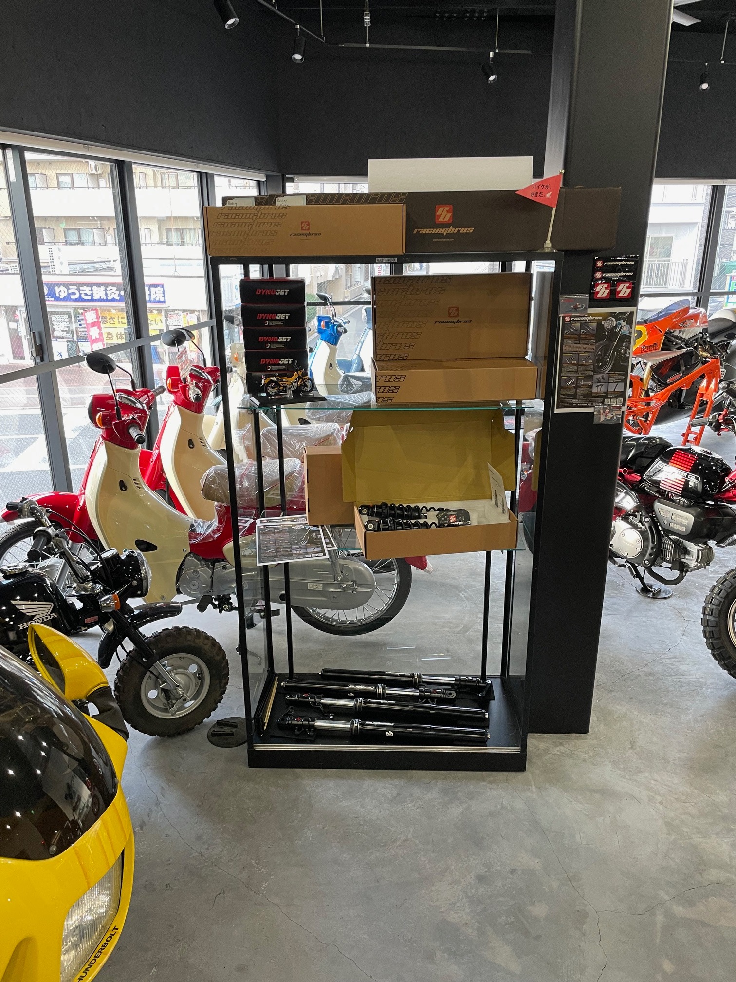 RacingBros - AIR CANNON Mono-R Fit: Twin Shock model デザインも 