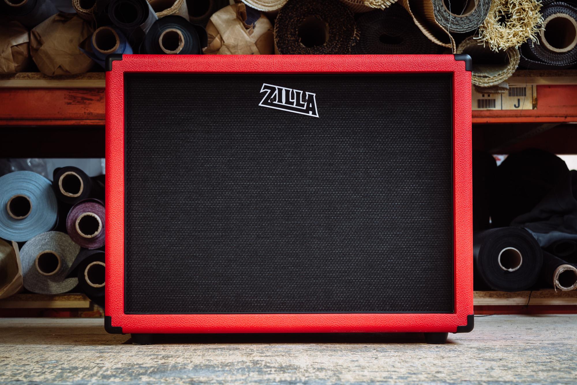Fatbaby 1x12. Red bronco tolex with black grill and black hardware