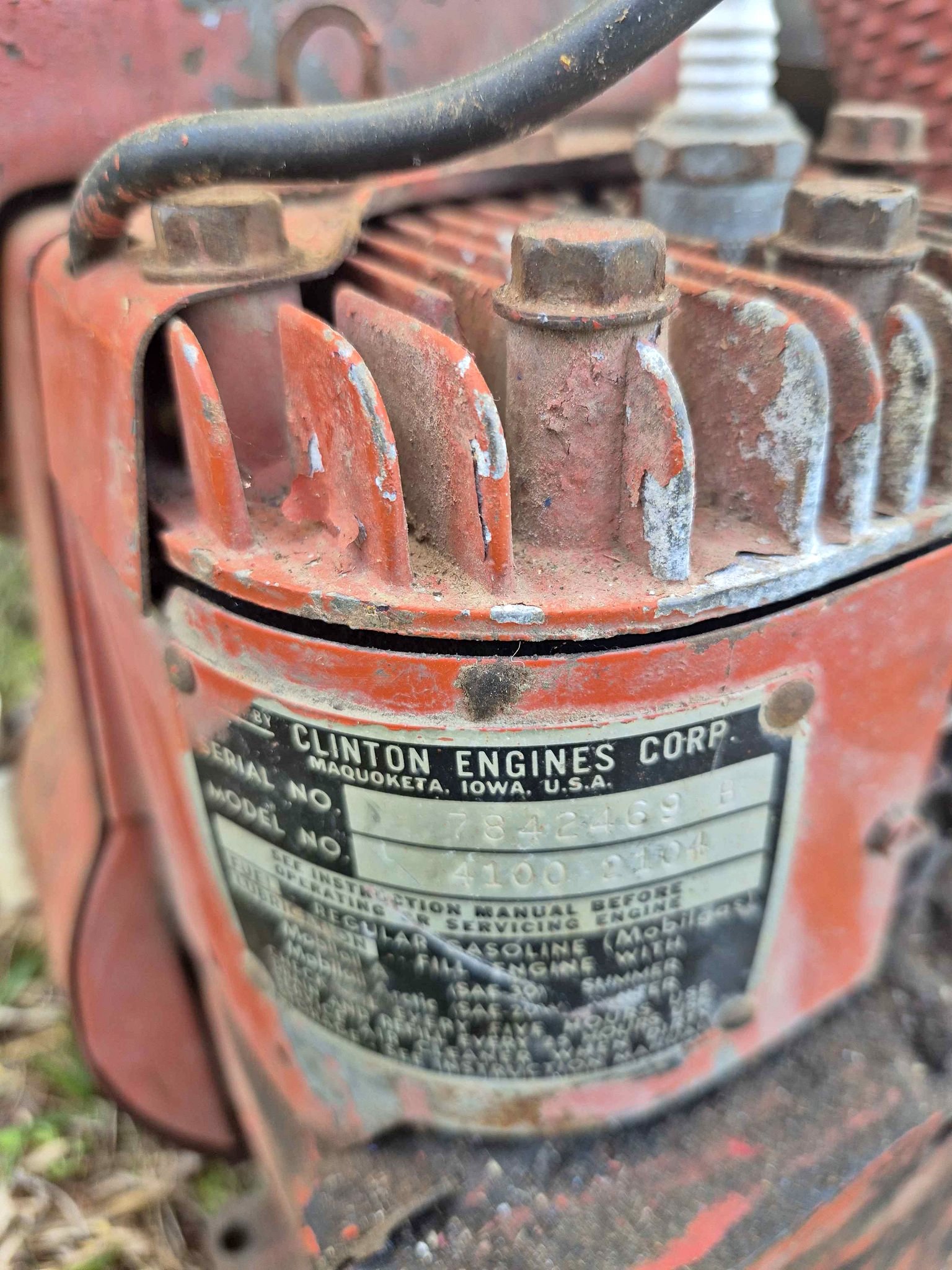 Clinton Vintage Small Engine - Car Engines & Engine Parts - Edgefield ...