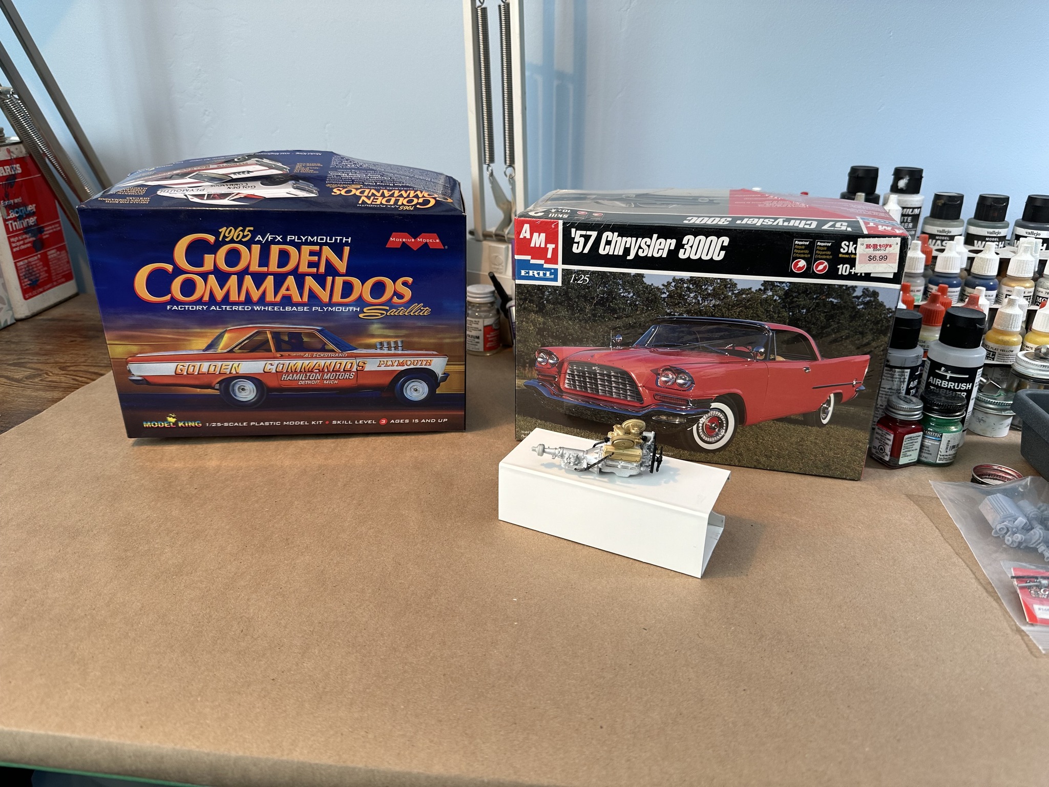 1955 CHRYSLER 300 Moebius 1:25 Scale Model Kit. Fun Solid Kit