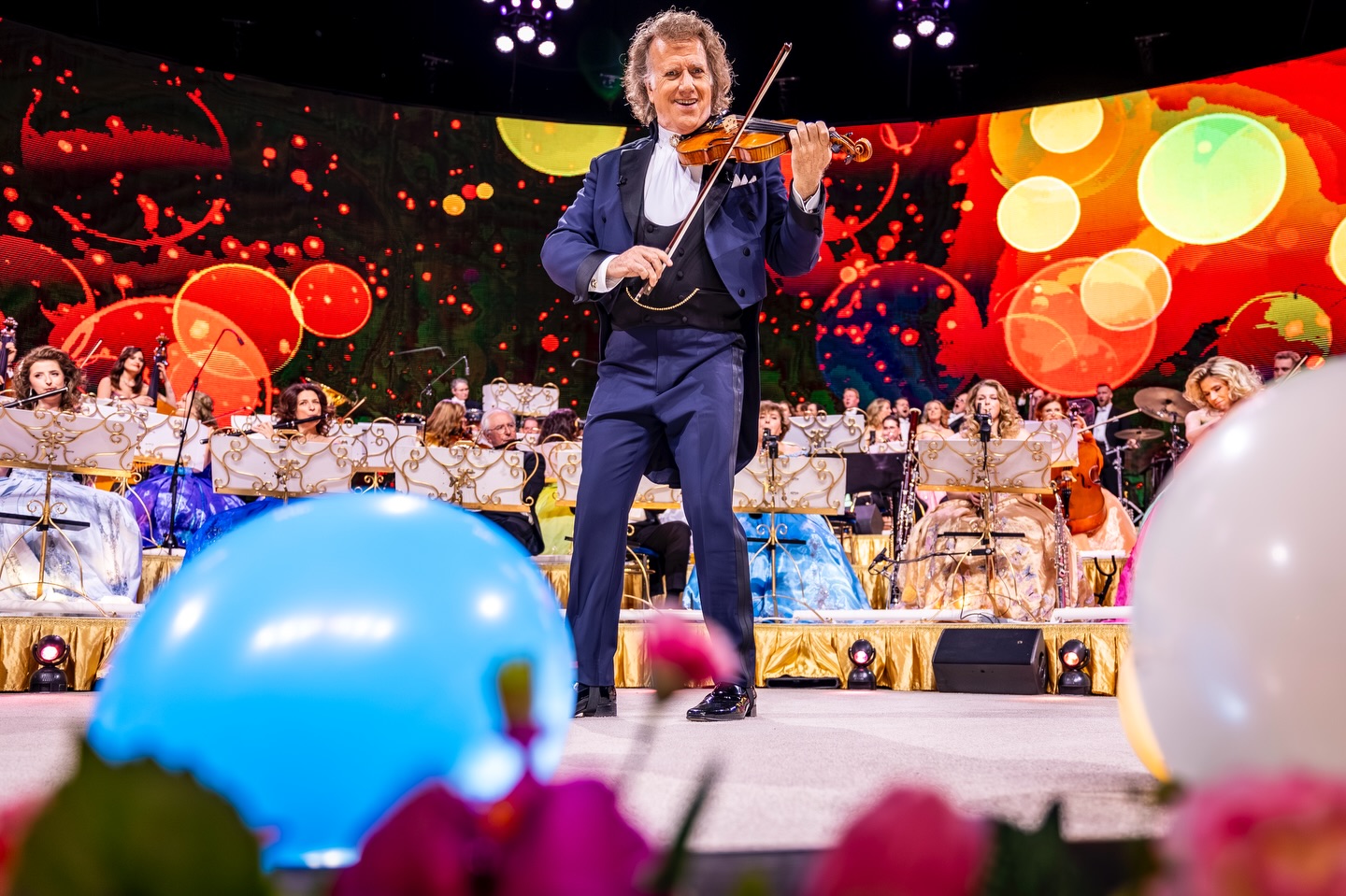 André Rieu - For more photos visit: http://www.andrerieu.com/en/news ...