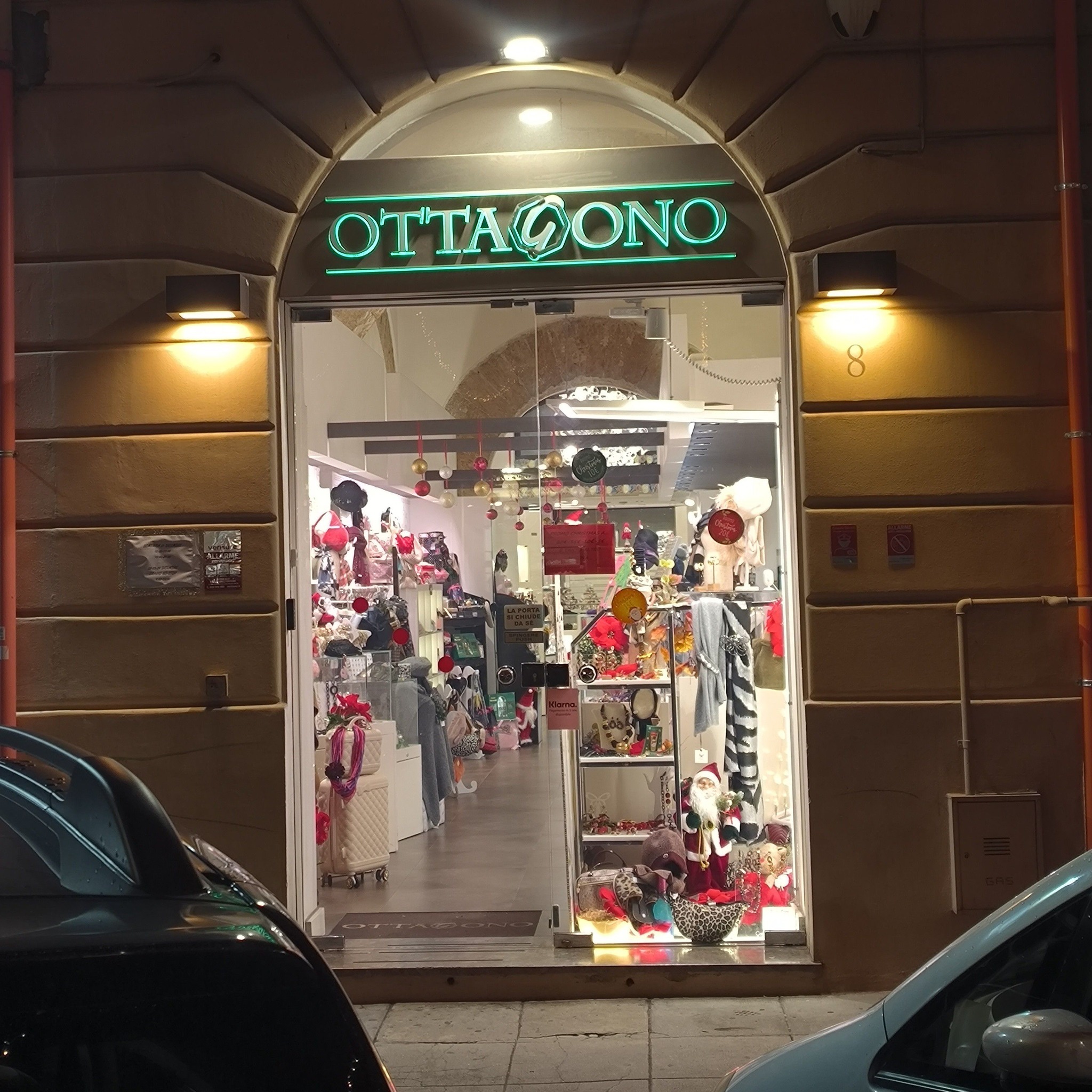 Il tuo futuro nel mondo beauty inizia da qui Scopri il nostro ...