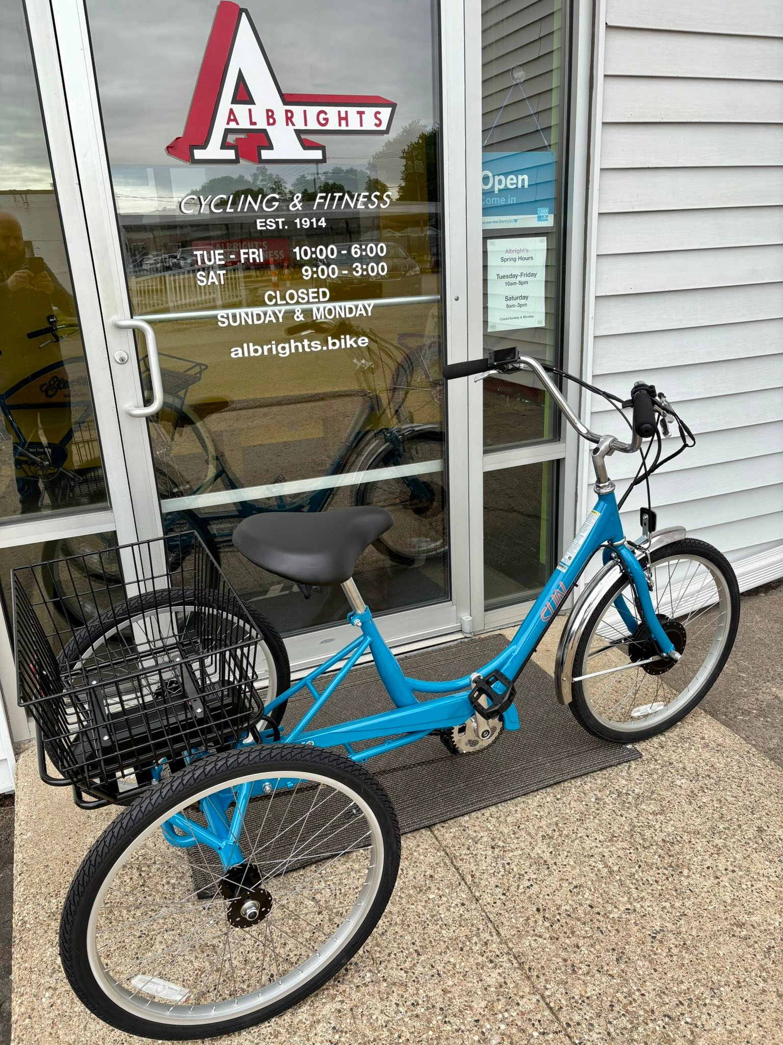 trek 24 bicycle Precalibur Bike Parking & Charging Style:Glacier Blue Onepack Go Precaliber 24 8 acc--DASH1
