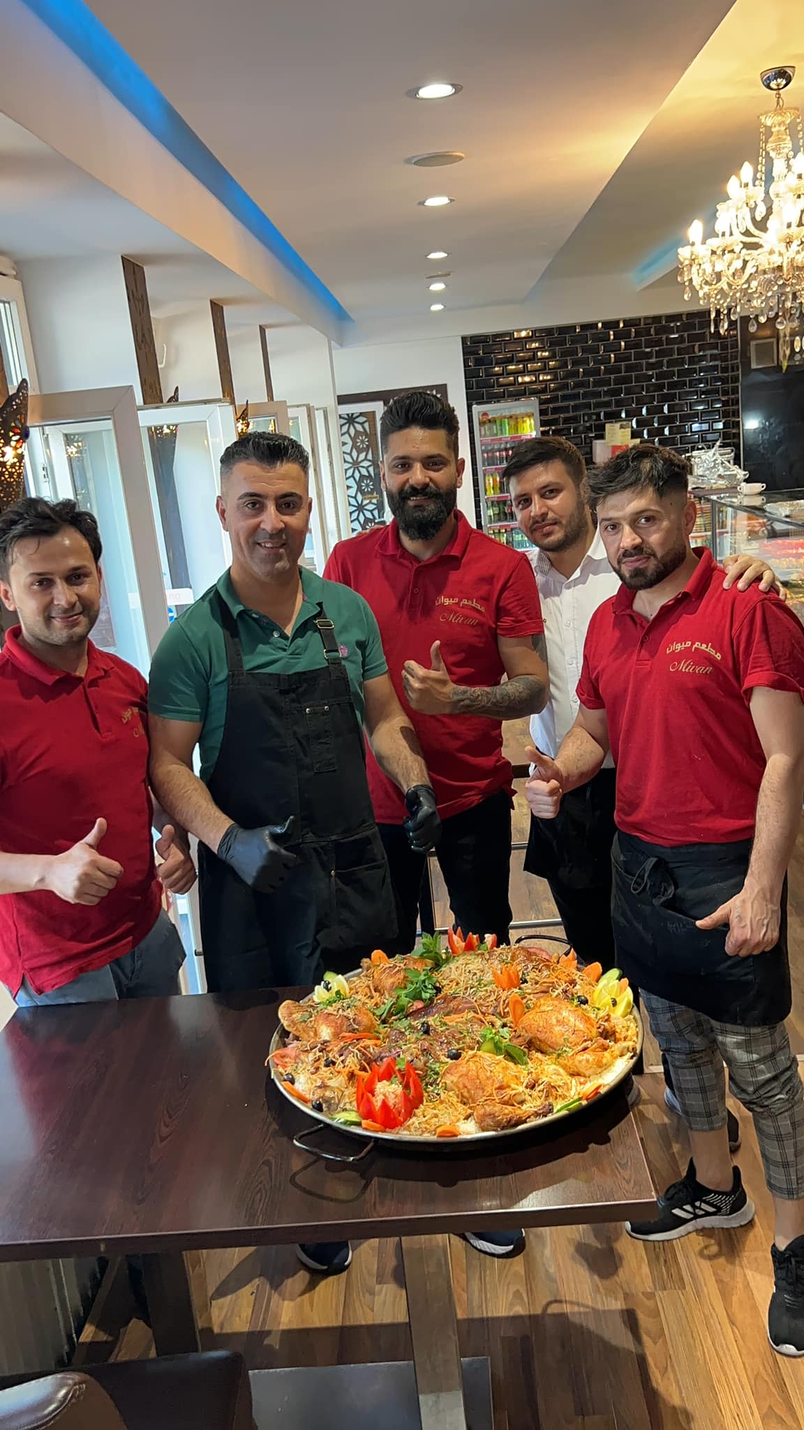 مطعم ميوان يرحب بي ضيوفنا... - Restaurant Mivan Bonn. مطعم ميوان ...