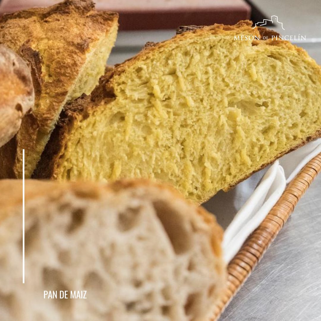 Mesón Pincelín - El pan de maiz es muy característico por... | Facebook