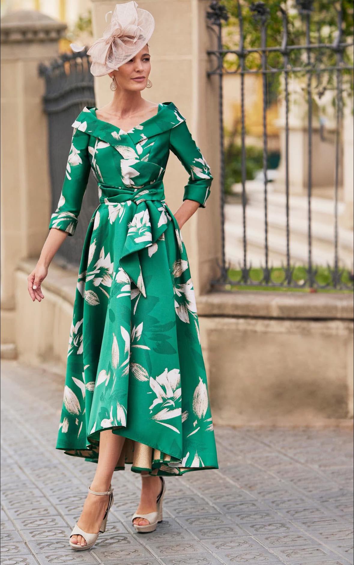 midi casual womens summer dresses Simplee Women's Flowy Dress V Neck Short Sleeve Empire Waist Boho Beach Dress Wedding Guest Maxi Apricot,S at Amazon Women's Clothing store days cottagecore dress is Long Glitter-Print Prom Dress: Kid's Birthday Size:EU 43 / US 11.5-12