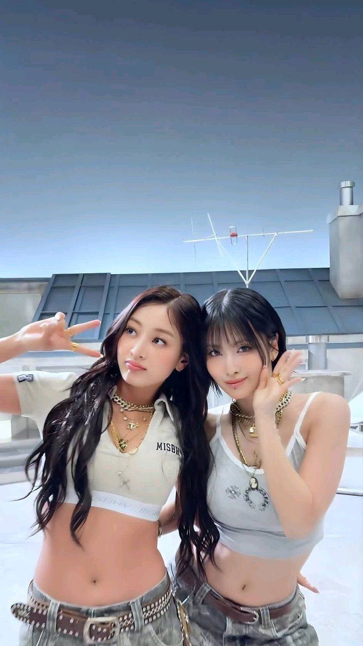 TWICE Momo Hirai Updates added - TWICE Momo Hirai Updates