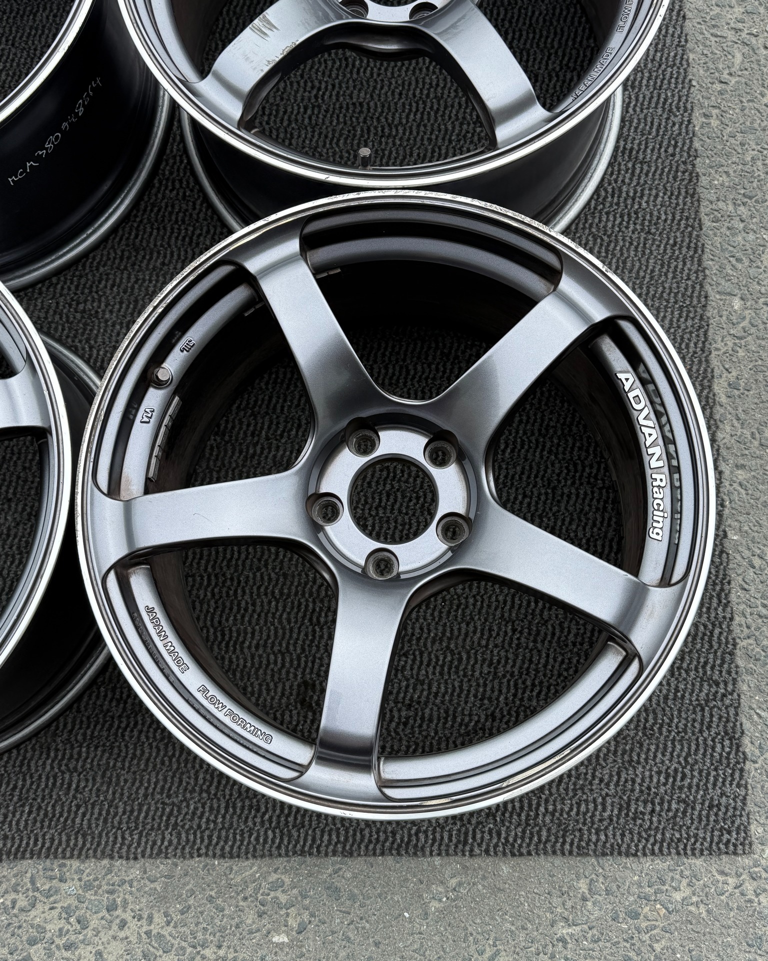 YOKOHAMA ADVAN RACING TC-4 5x114.3 - 18x9.5 +45 Listed at a 