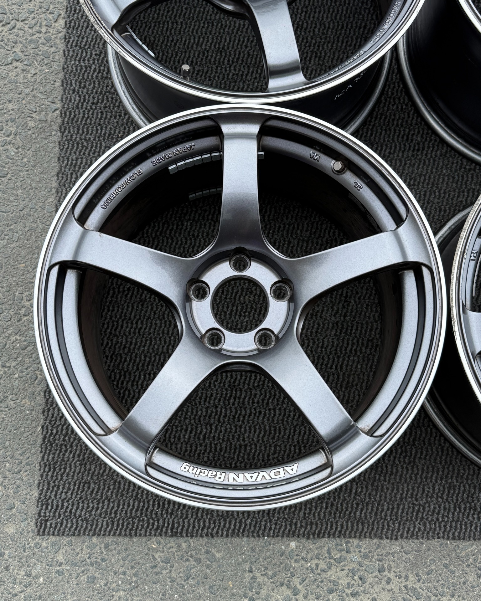 YOKOHAMA ADVAN RACING TC-4 5x114.3 - 18x9.5 +45 Listed at a 