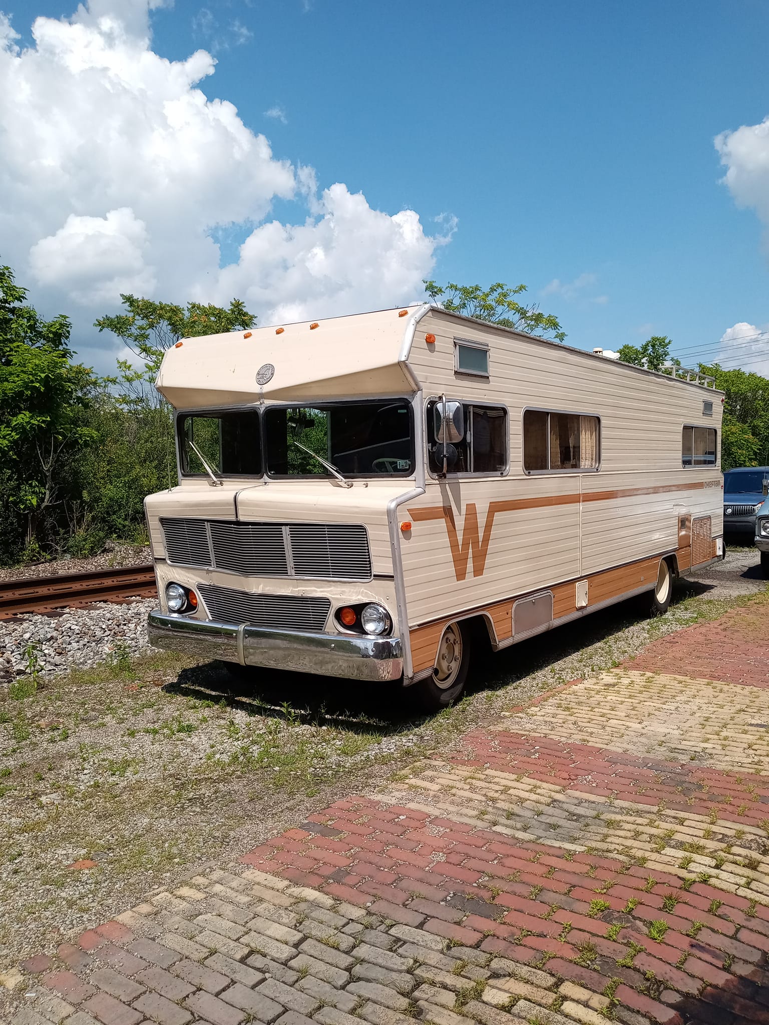 C 27 Chieftain ミニカー 値下げWinnebago 1973 D