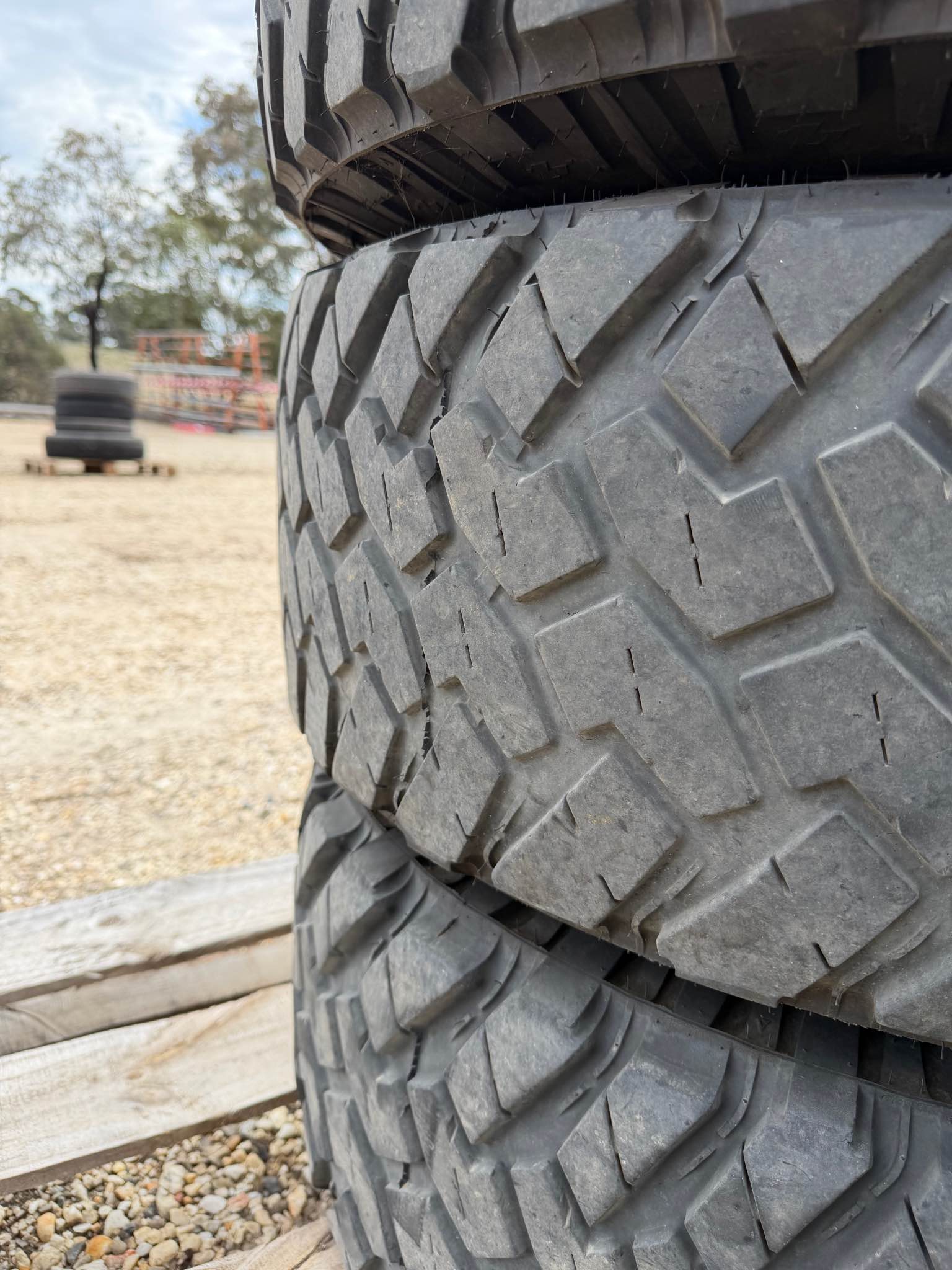 Landcruiser 105 Series GXL Rims & Tyres - Car Wheels, Tires & Parts ...
