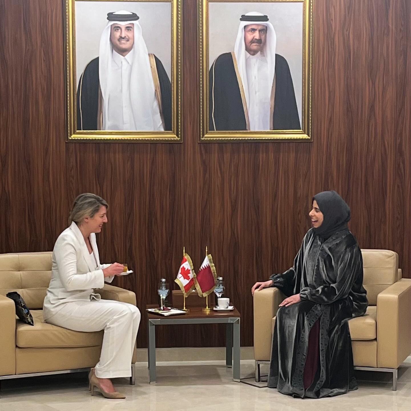 Mélanie - À Doha, j’ai rencontré Son Excellence Lolwah bin Rashid bin ...