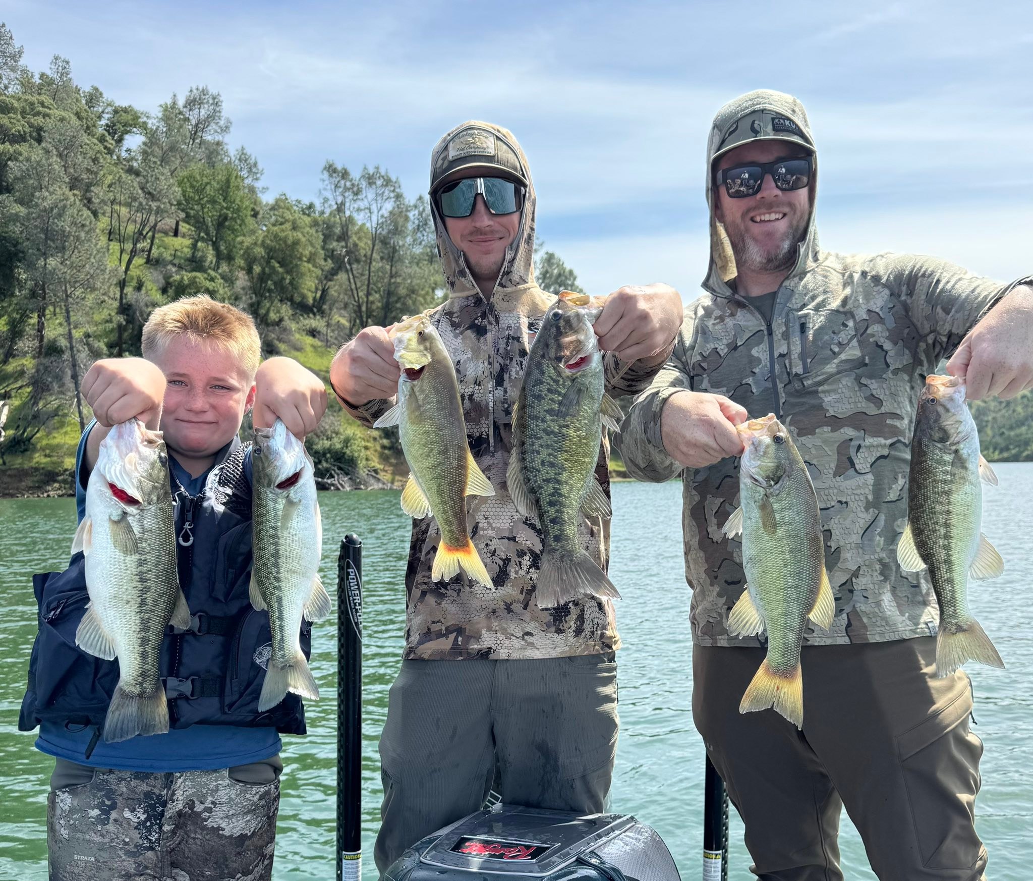 best bang for your buck 2 speed fishing reel 130W 2-Speed on a Tournament Edition Straight Fishing Rod With our discounted pricing Gift For Mother Lake Berryessa Fish Report Line Weight:WT7/9 Spare Spool*2
