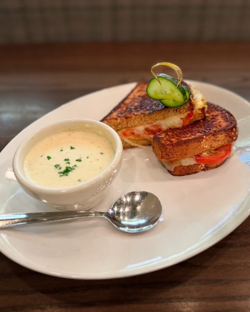 Chester's Kitchen and Bar | Rochester MN