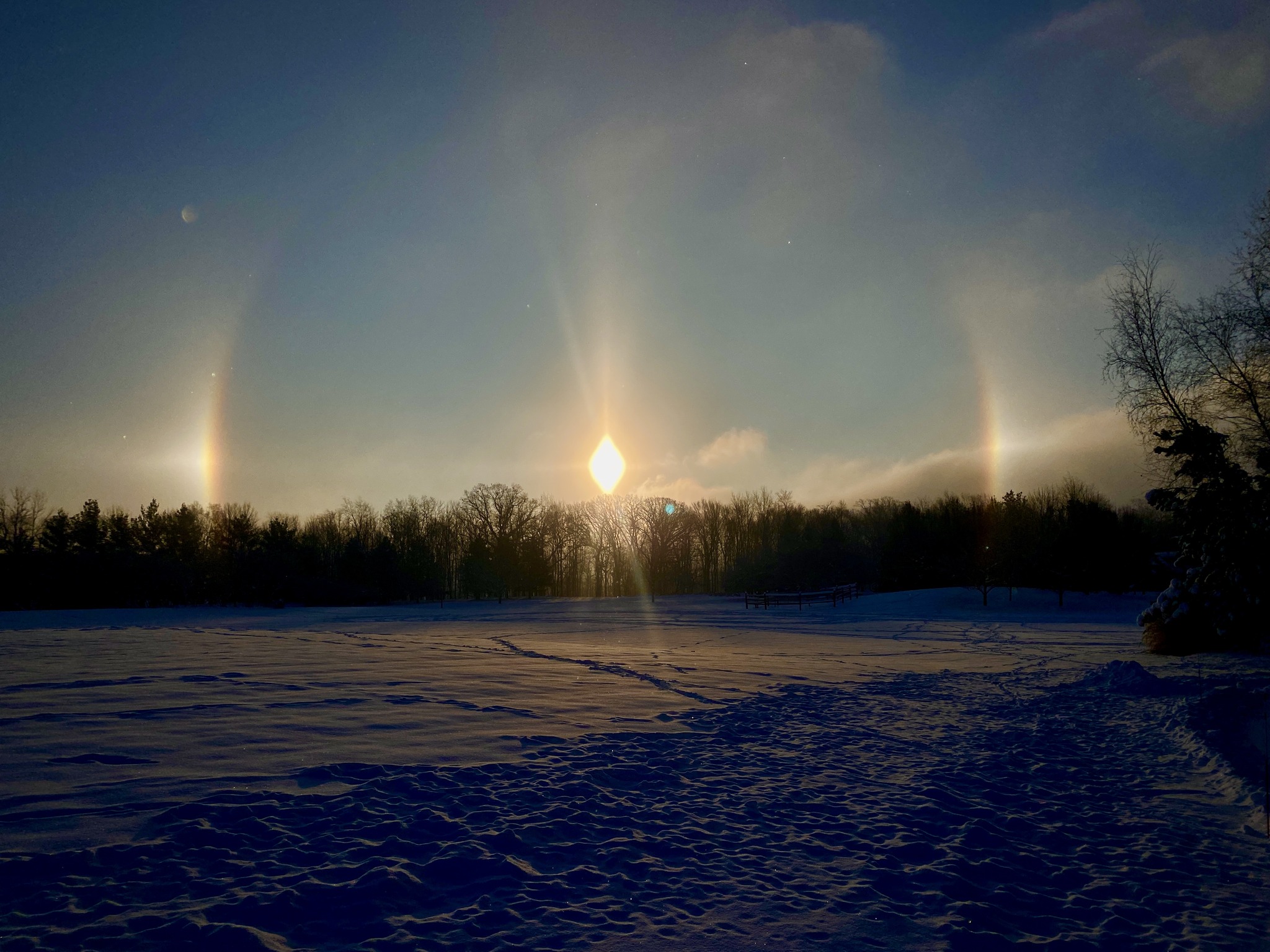 Meteorologist - SUN DOG -- Seen across SE Wisconsin this morning! These ...