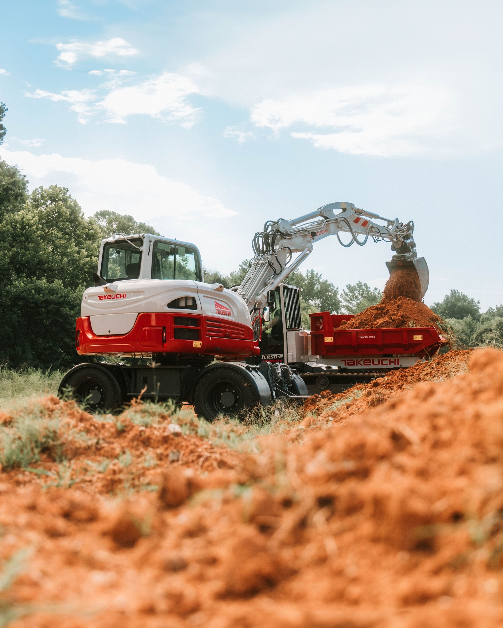 Wilson - Check out the new CASE EZ Trac suspension. Experience a ...