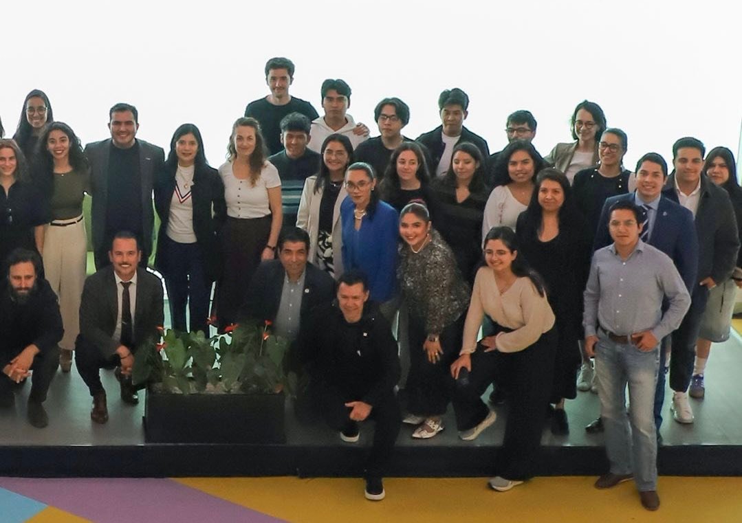 REVISTA CONSTRUYE - #RConstruye #Perfiles Jurado Premios Construye 2018 ...