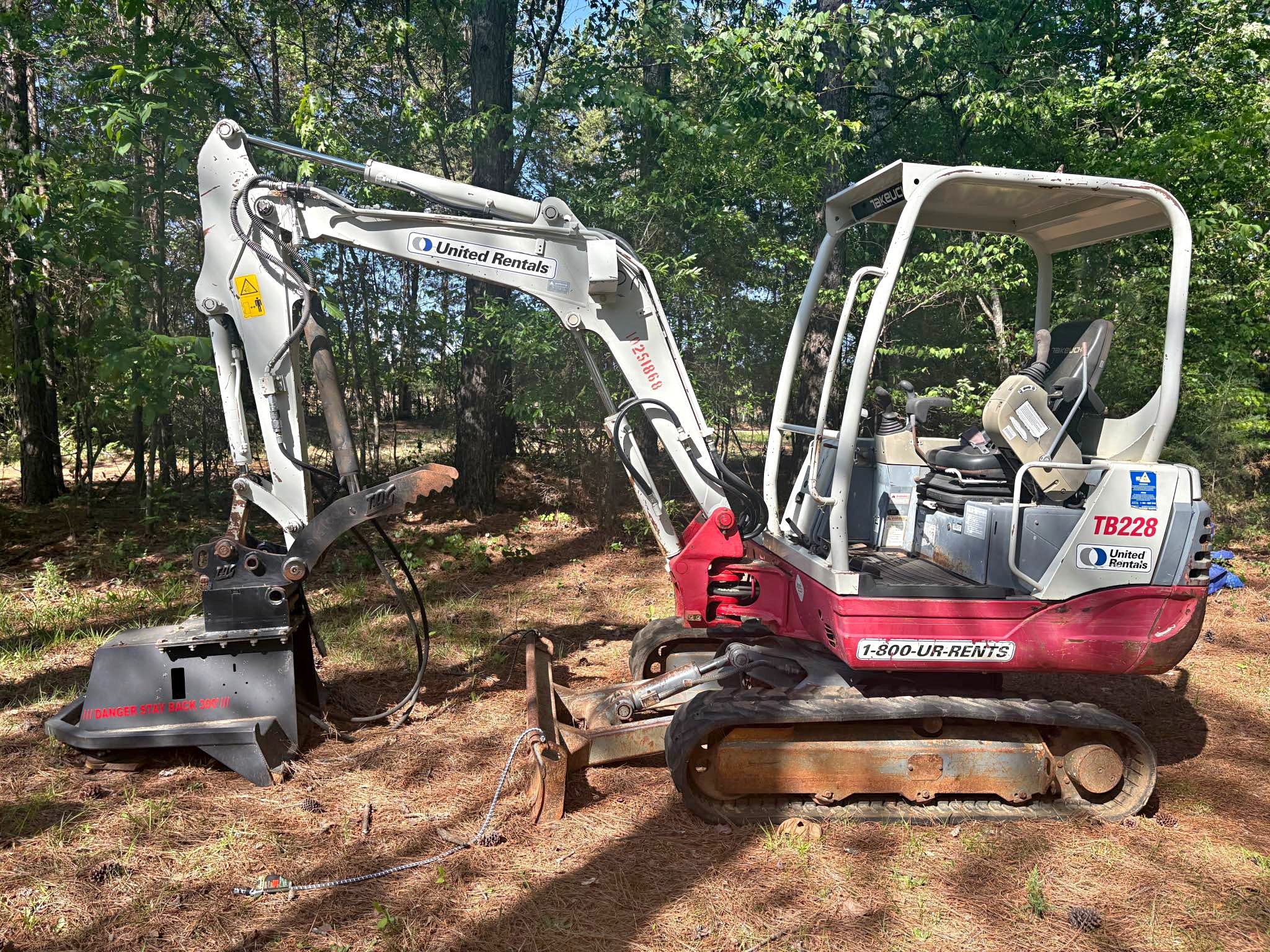 2014 Takeuchi TB228 Mini excavator and Rut MFG E-BE-36 brush eliminator ...