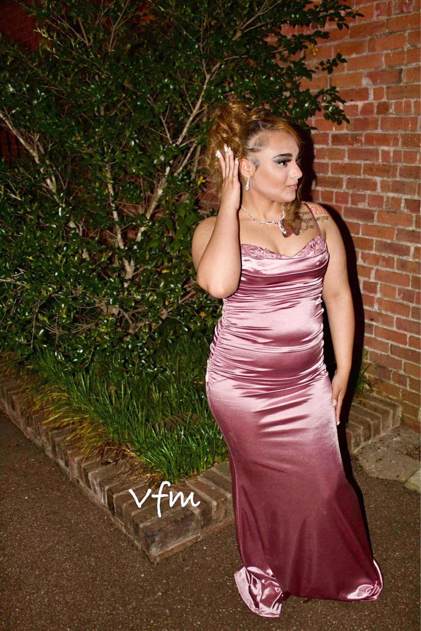 white dresses casual Summer dress for the office Size:Trim-No-Tuck-XXL gold christmas outfit Champagne Red And Gold Maxi dresses It features