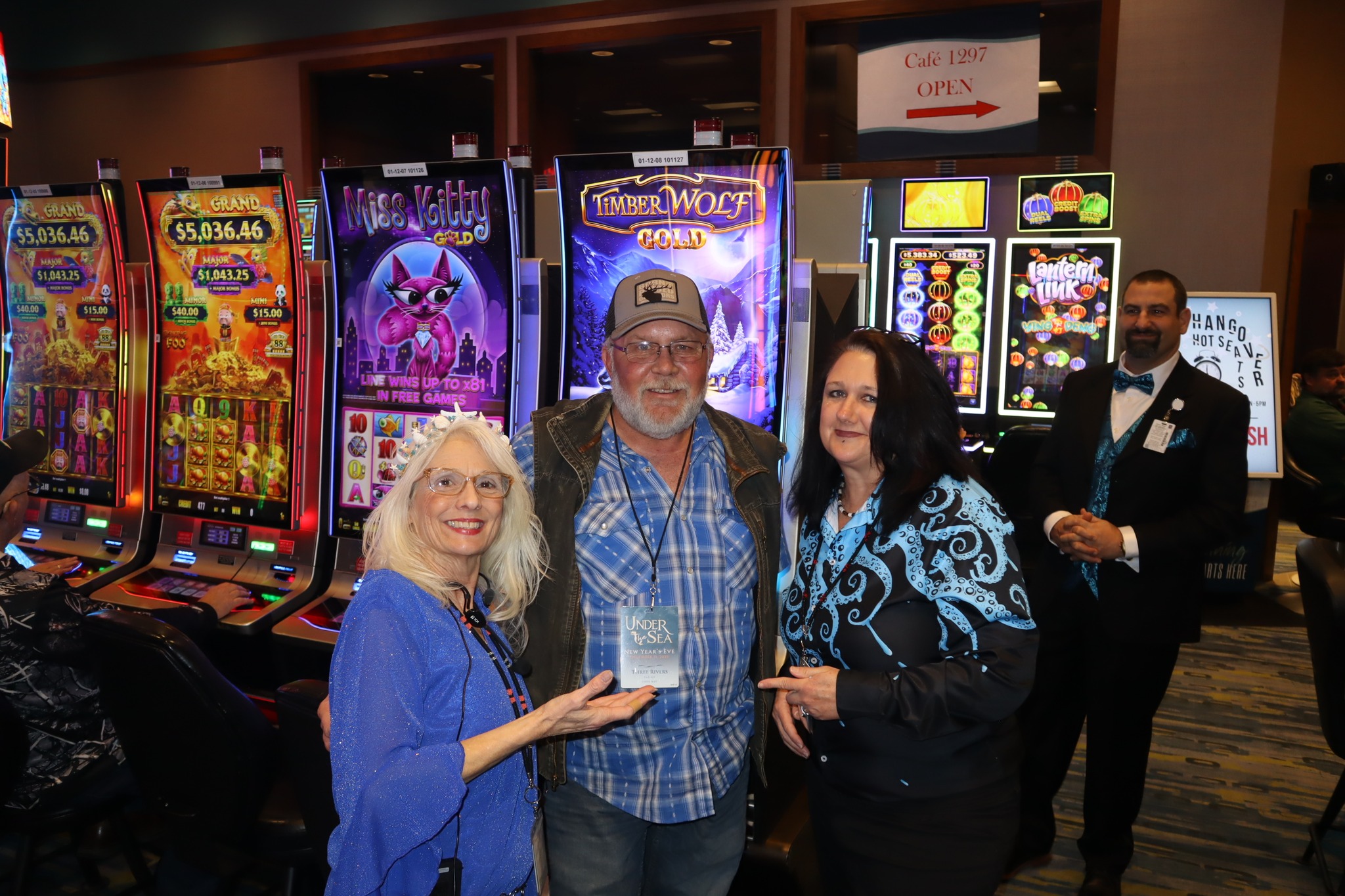 Three Rivers Casino -... - Three Rivers Casino - Coos Bay