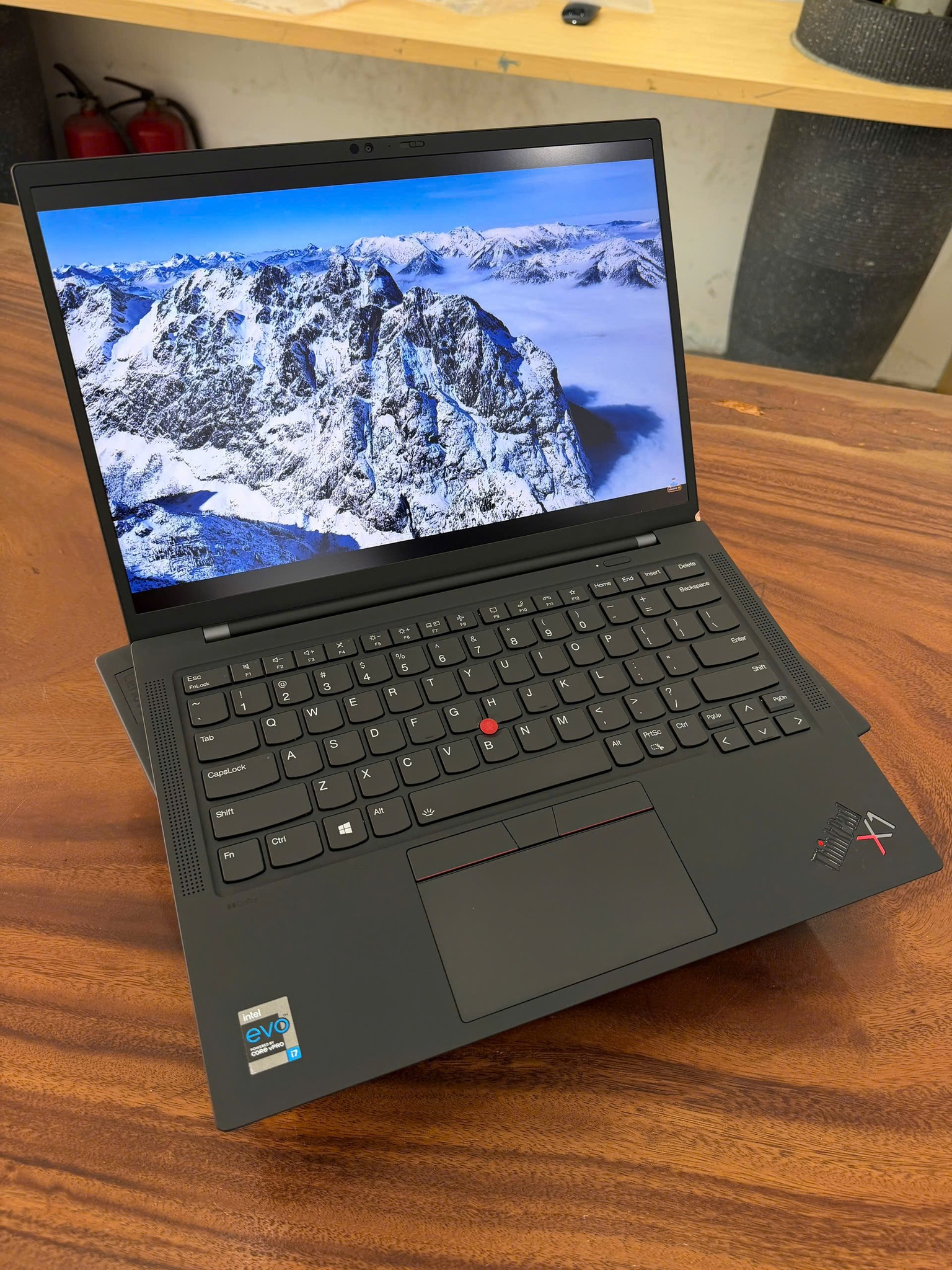 ThinkPad X1 Carbon Gen 9 ??Bảo Hành đến 3 Năm ?? 1️⃣ Core i7 