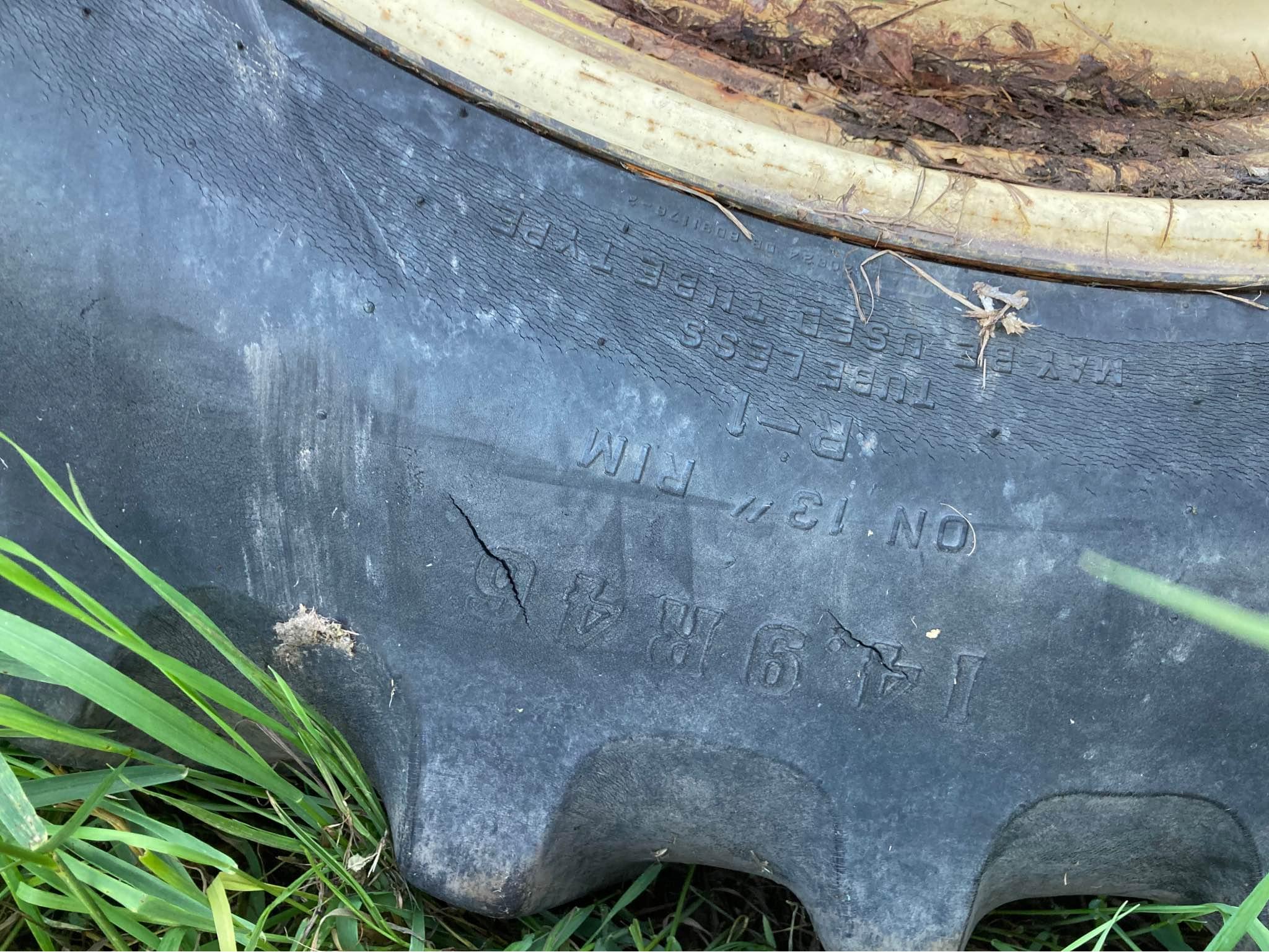 Tractor tires & rims - Car Wheels, Tires & Parts - McGregor, North ...