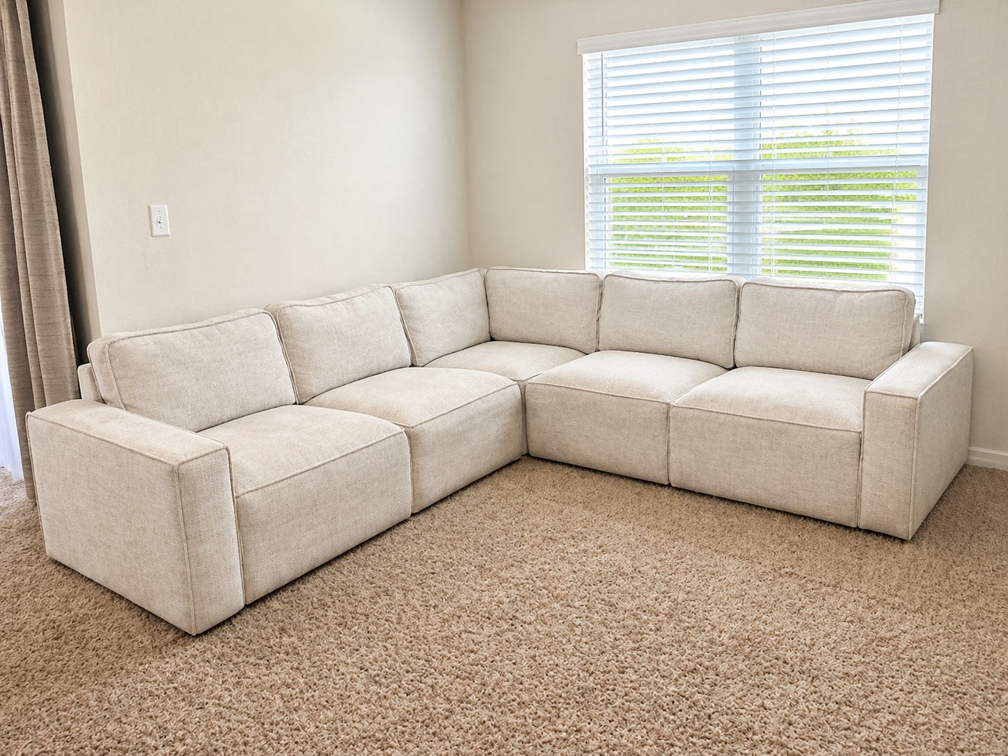 Large 5pc Sectional – Clean, Comfortable, Neutral Color – Ready for ...