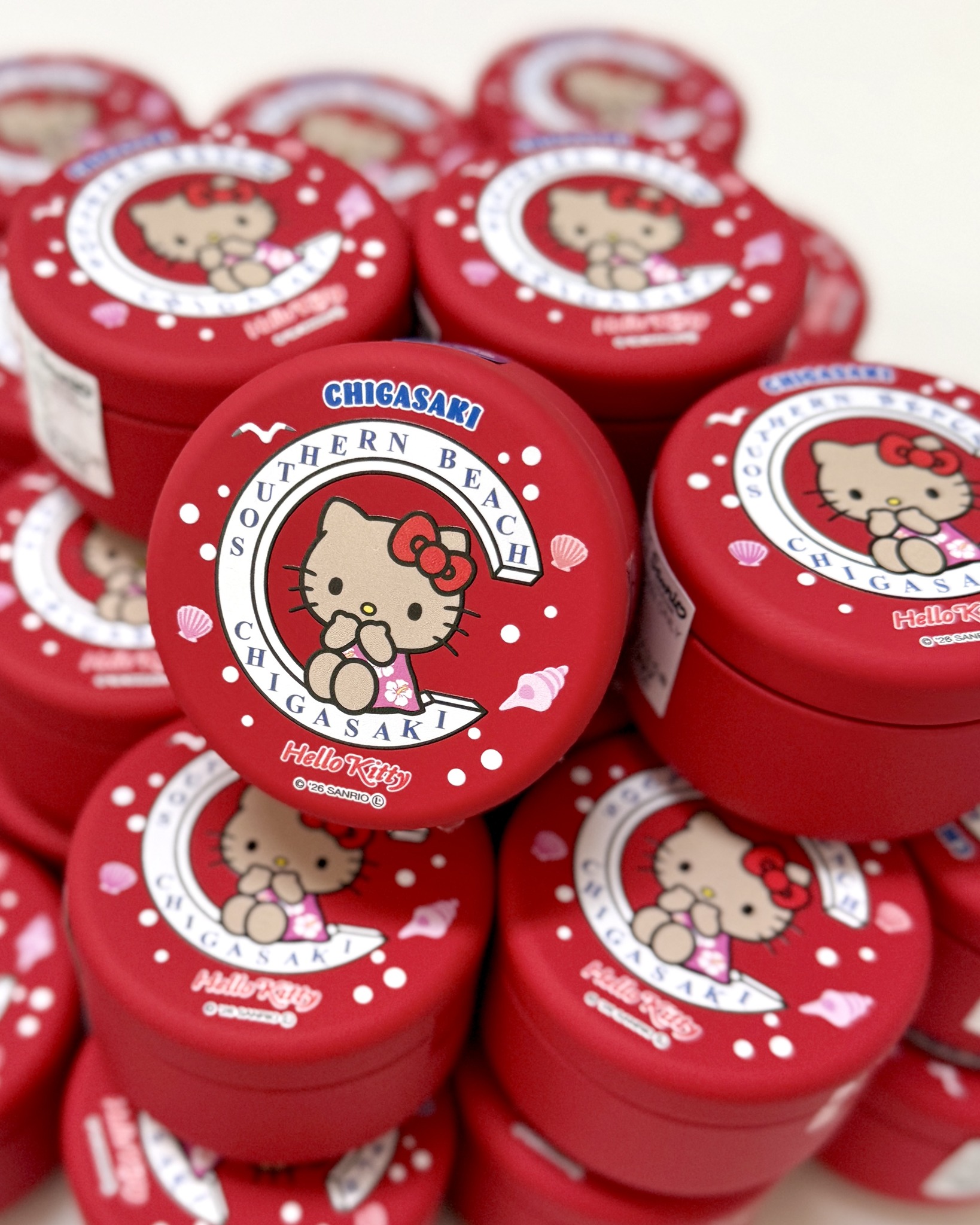 茅ヶ崎限定✨ 日焼けデザインのサンリオキャラクターズの 金平糖缶が新