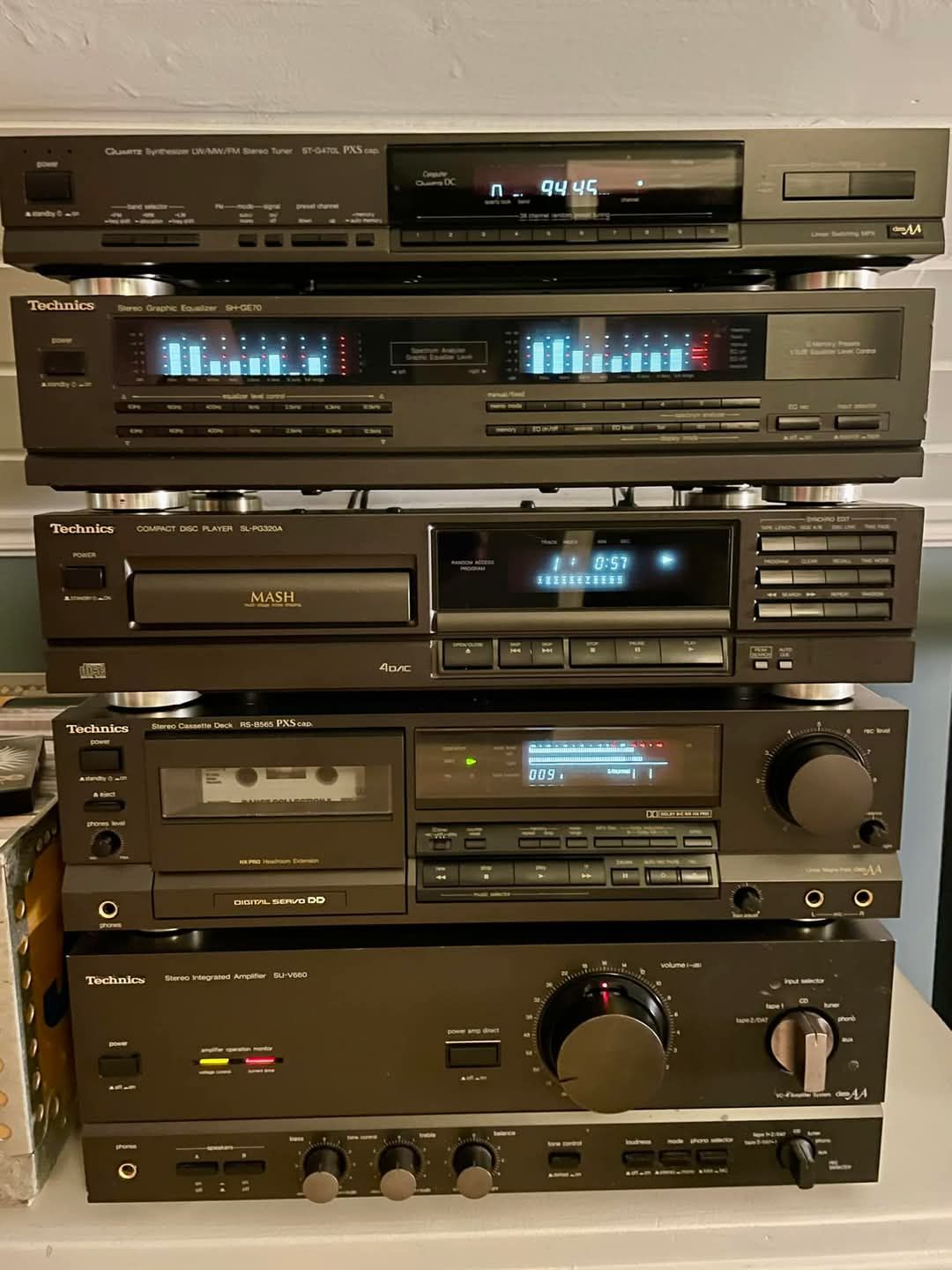 Technics SU-7 amplifier, Technics RS-5 tape deck and Technics ST-3
