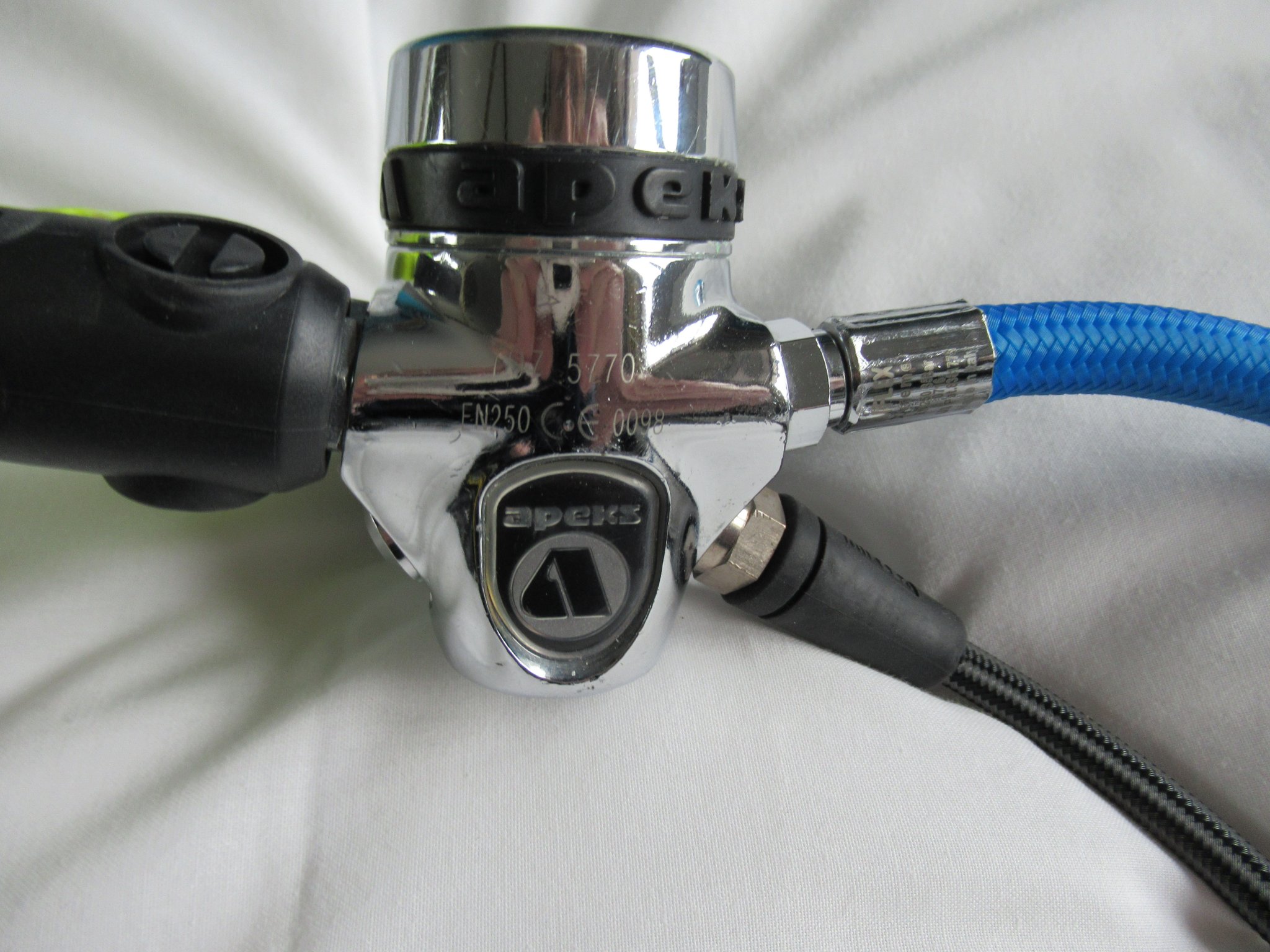 Apeks XTX40/DS4 Oxygen Deco Regulator Set ($400) Oxygen Green DIN