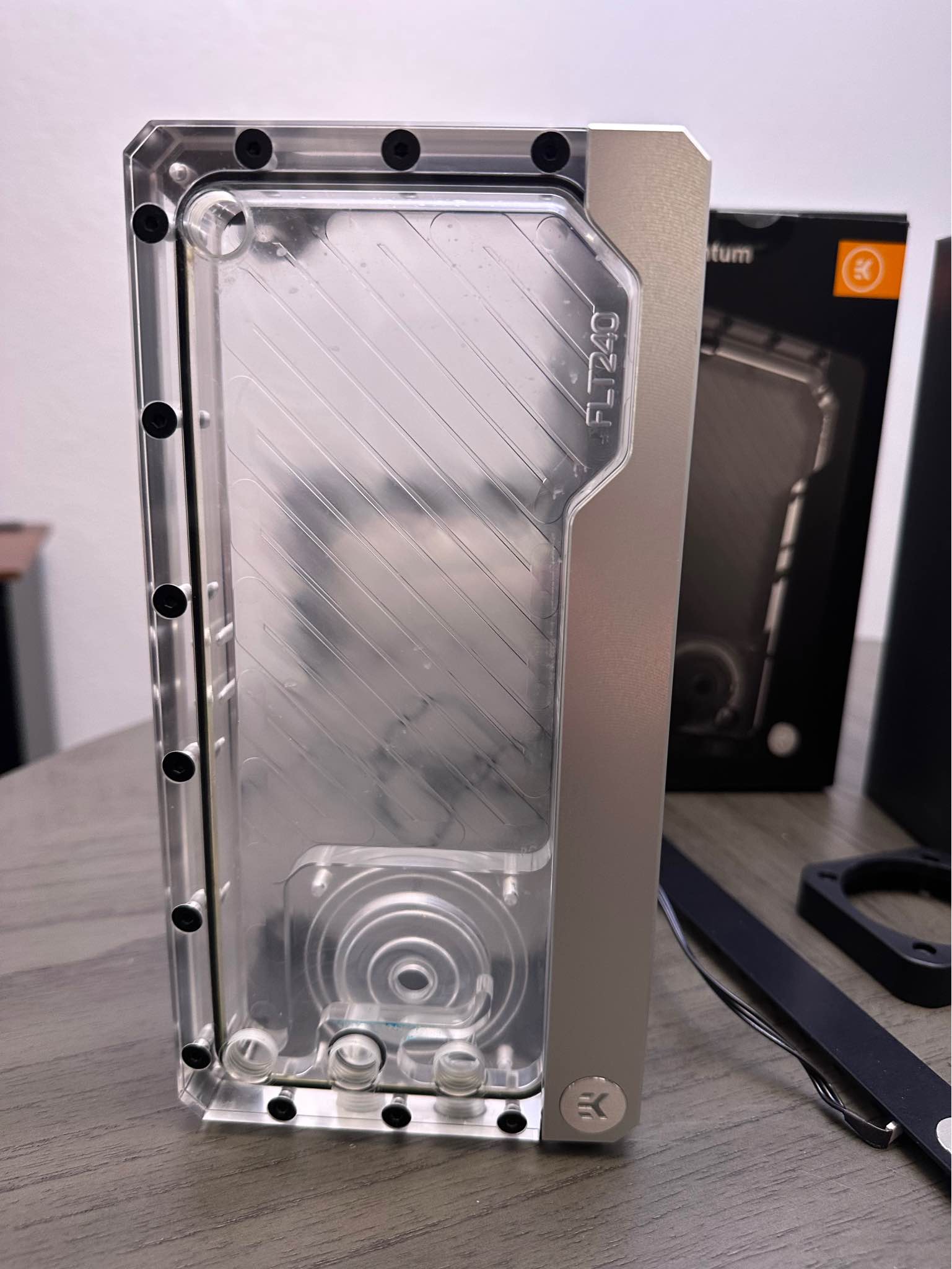 EKWB computer water cooling reservoir - Water Filters & Pitchers ...