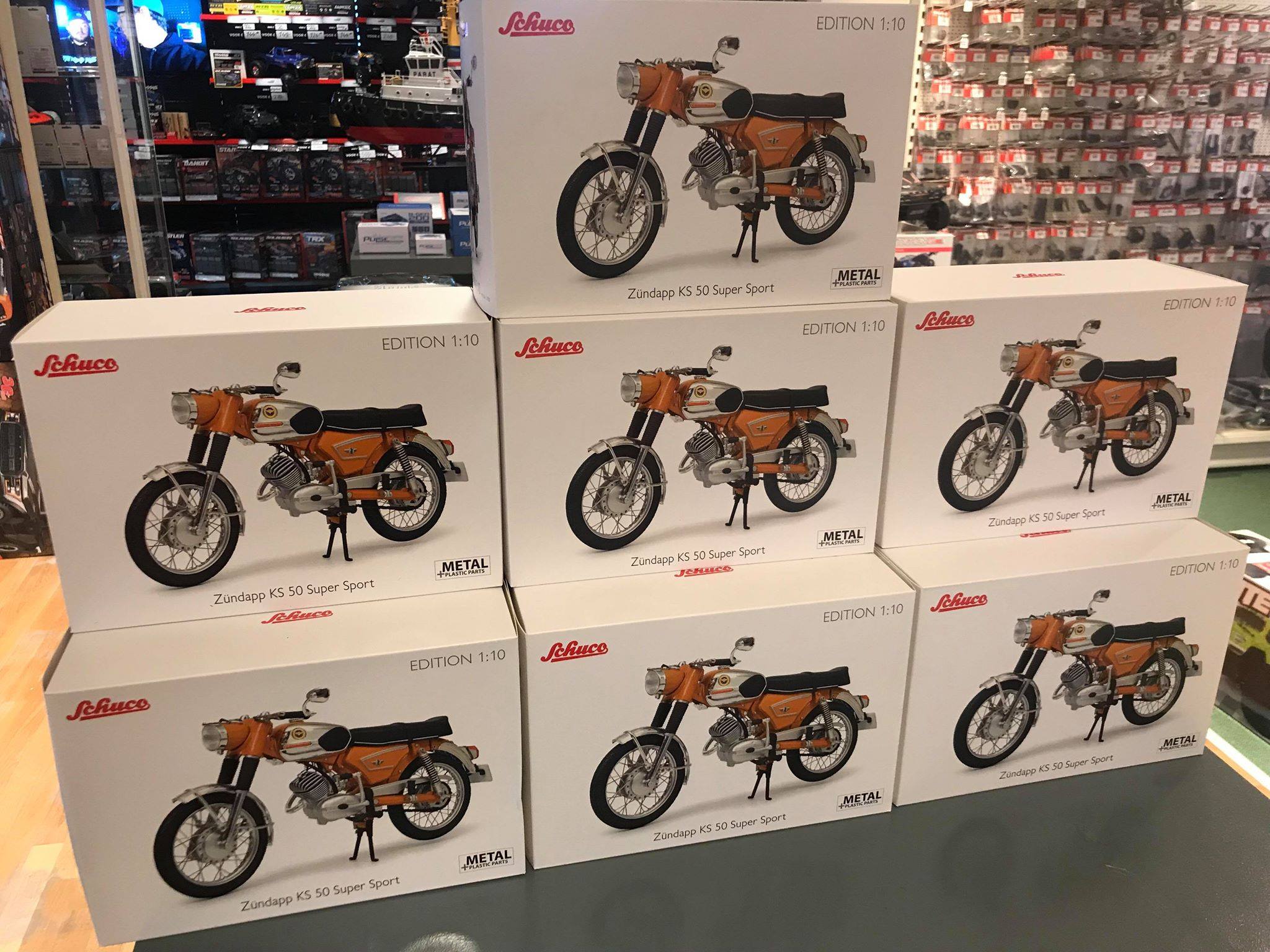 🏆Schuco Zundapp KS 50 Super Sport 1/10 modellen🏆 Het was even