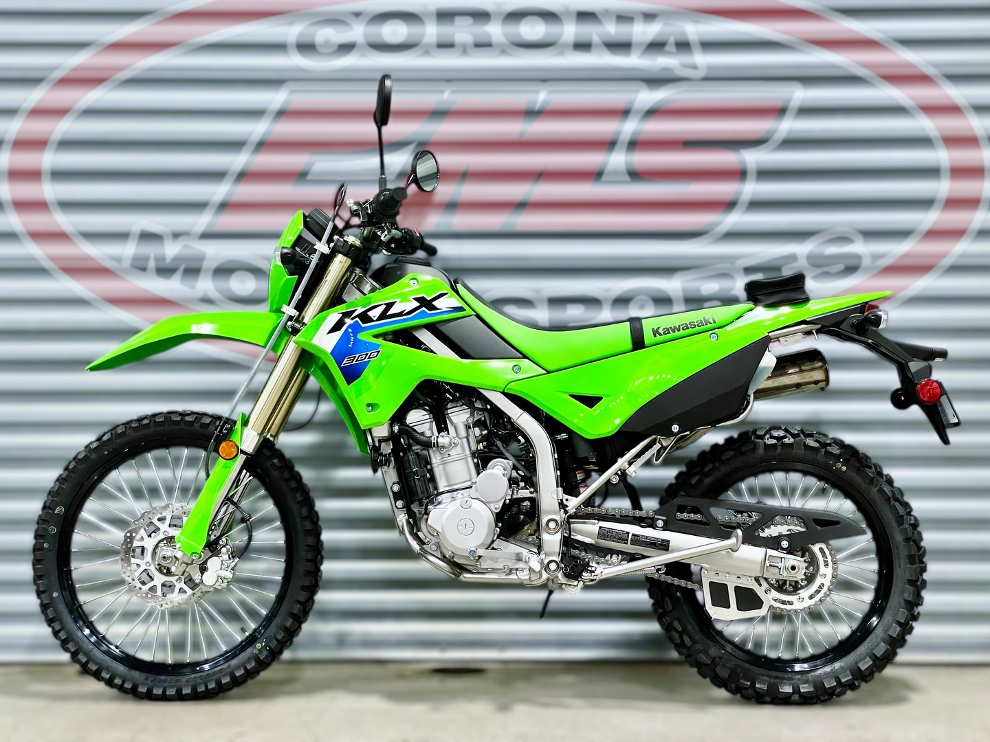 カナダ様4 🔥SHOWROOM🔥 NEW! 2026 Kawasaki KLX 300 (Lime Green) Dual Purpose