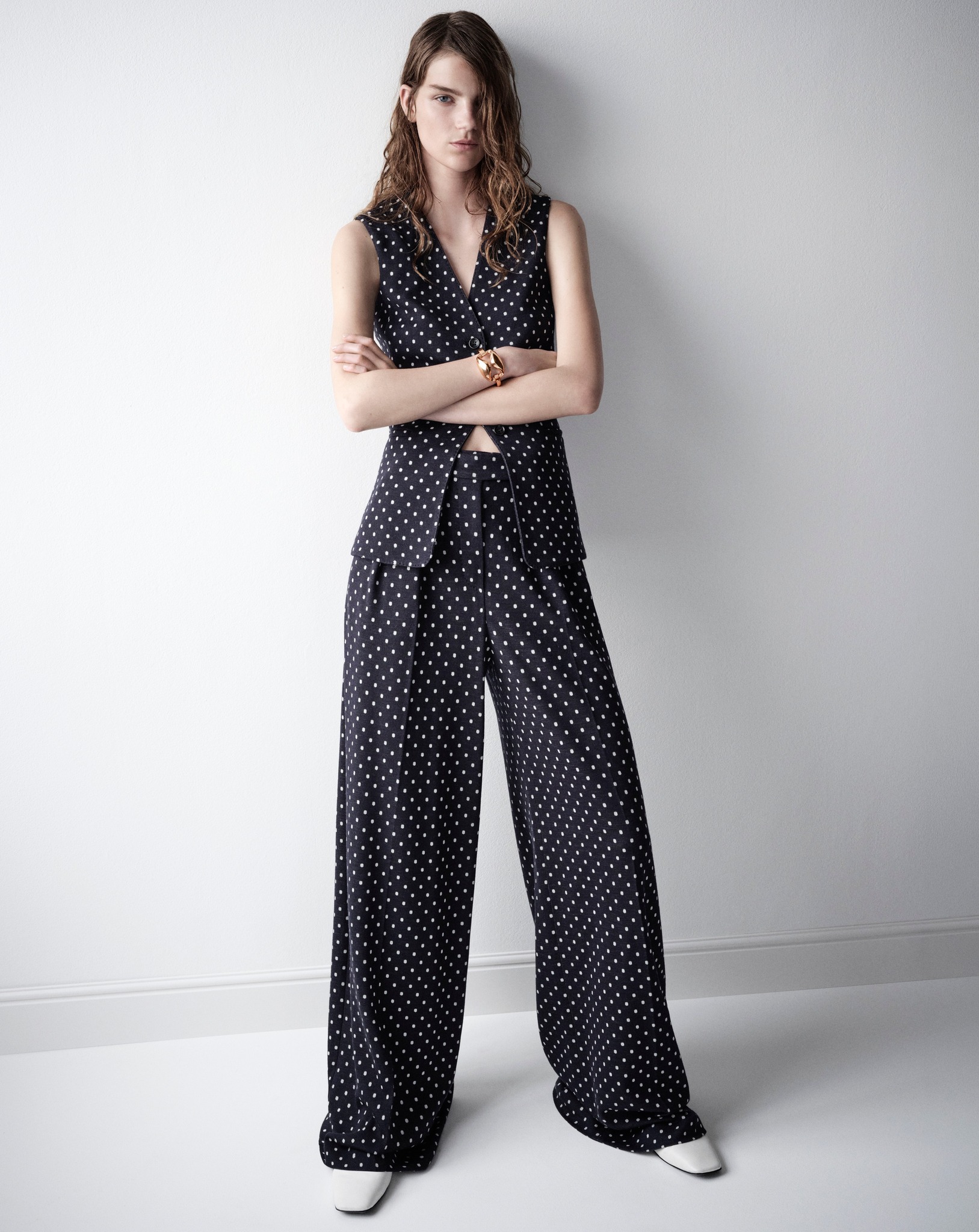 Max - Max Mara Shine! Collection is simple and glamorous at the 