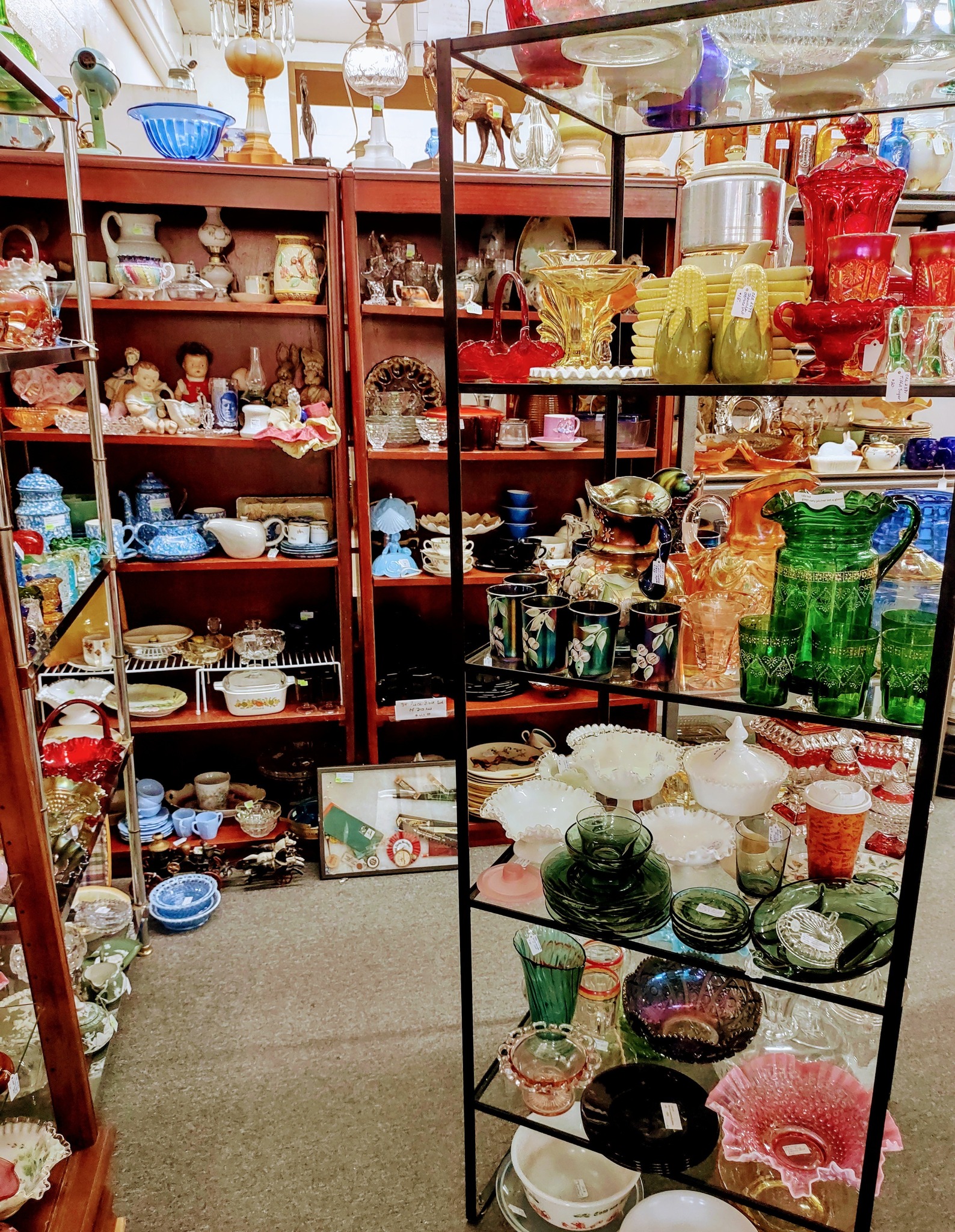 The Fayetteville... - The Fayetteville Antique & Craft Mall