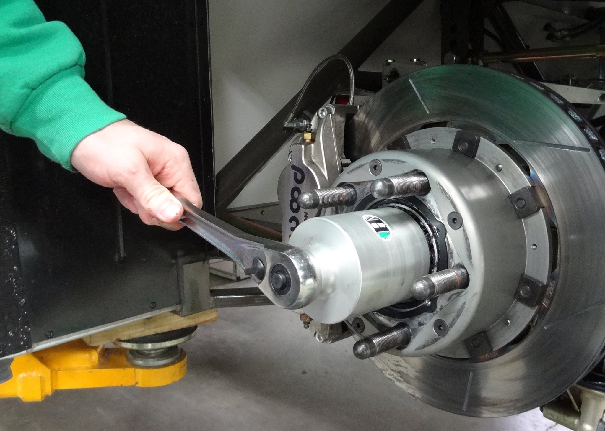 The new Howe deep well spindle... - Howe Racing Enterprises