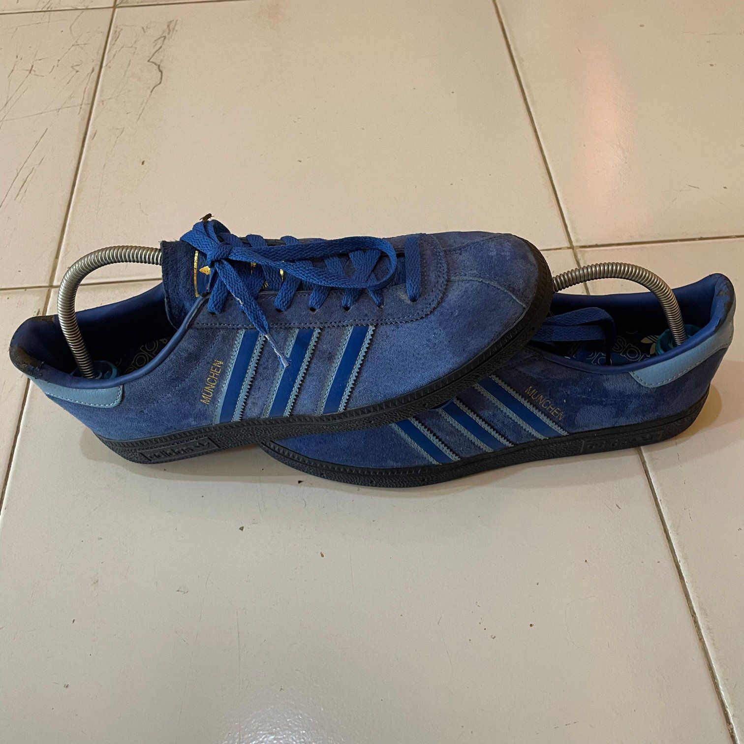 FOR SALE✨️ ADIDAS MUNCHEN BLUE PARADISE SIZE : 43 1/3 CONDITION 