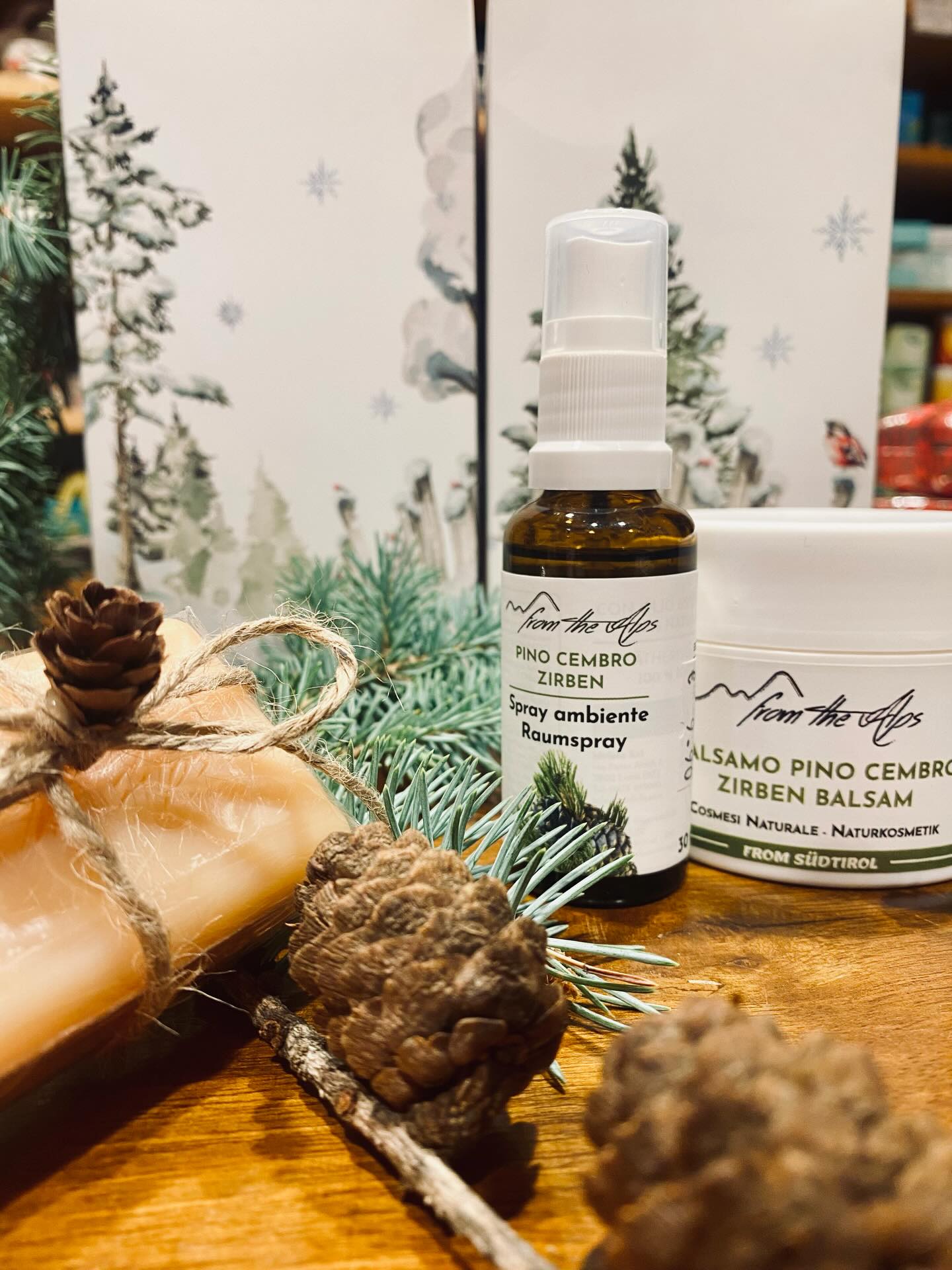 Candleberry Candles | Honey Pecan Rum Cake | Strong Fragrances For Home | Hand Poured In The USA | Highly Scented & Long Lasting | Large Jar 26 Oz