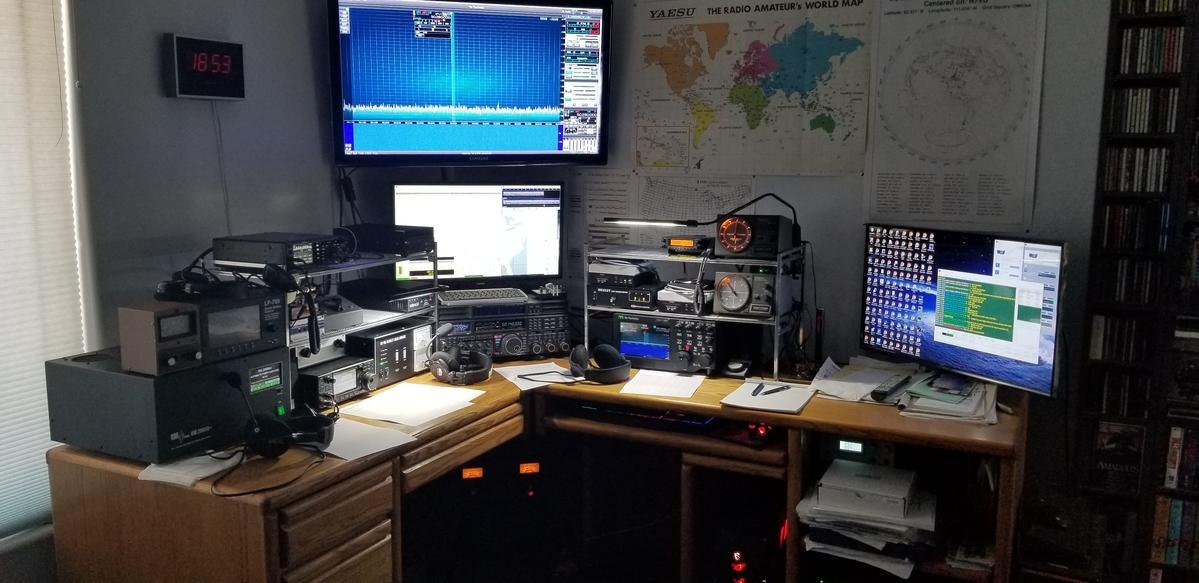 4 F - N7VD HAM RADIO SHACK #amateurradiohobby #hamradiostuff # ...