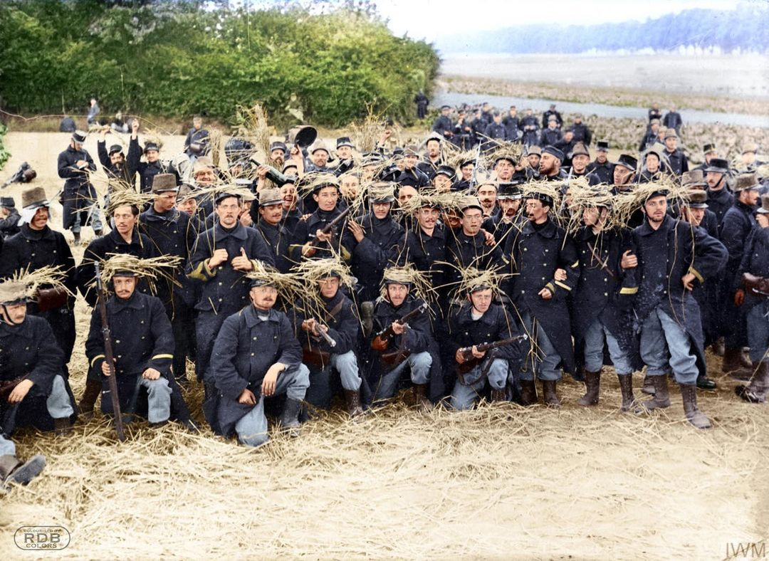History - A group of Belgian soldiers with caps camouflaged with straw ...