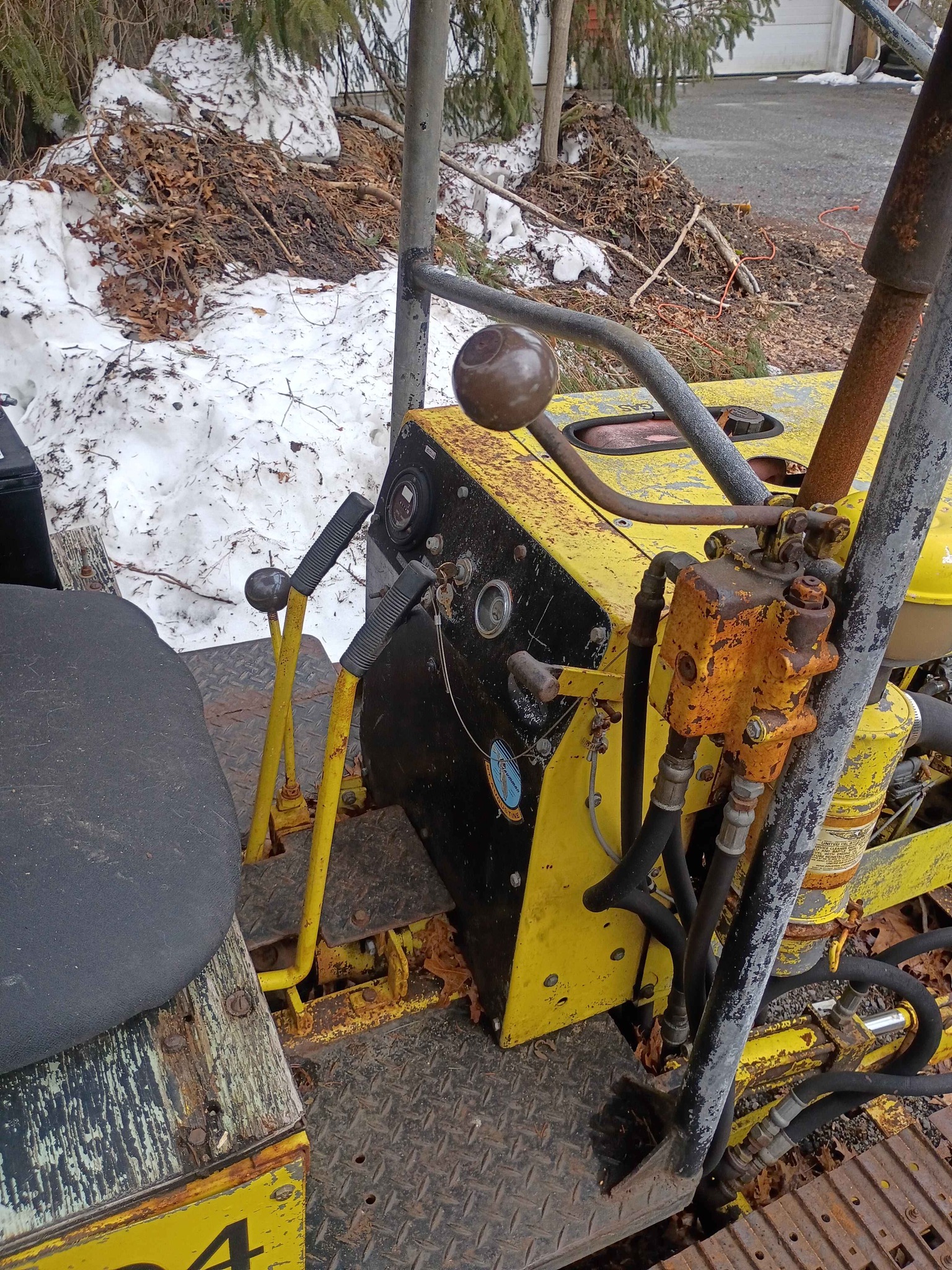 John Deere mini Bulldozer Kohler 12 horse little 3 speed trans solid ...