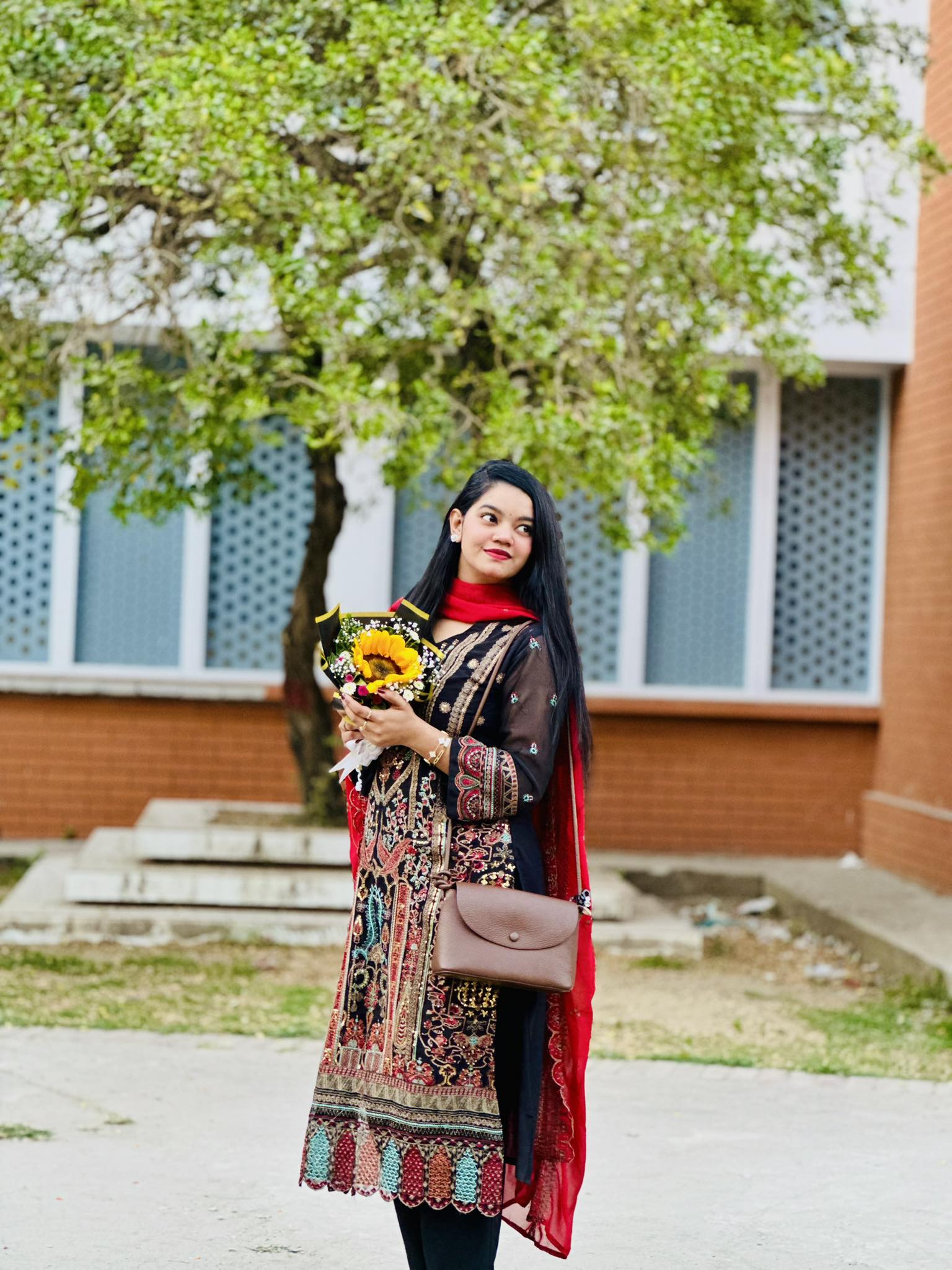 Tahmina Tina