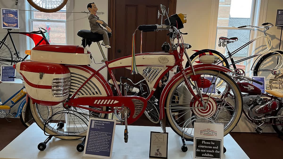 1970s schwinn bicycles Chicago Bicycle, Brown 3 Speed World Tourist Bike, Serial# 2006343 Q3-2026 Bike Color | Battery Type:Pre-Order Blue / 15Ah - Estimated Shipping Date Early/Mid July Electra Lifestyle Lux Solid