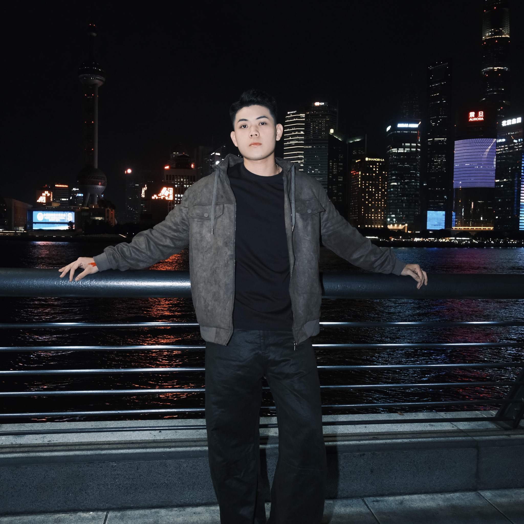 听说最近很红的tipsip酒吧 我也来prank一下🤣.. @tipsip.my #ngong淋黑哒 #ngong淋黑哒vlog #ngong ...