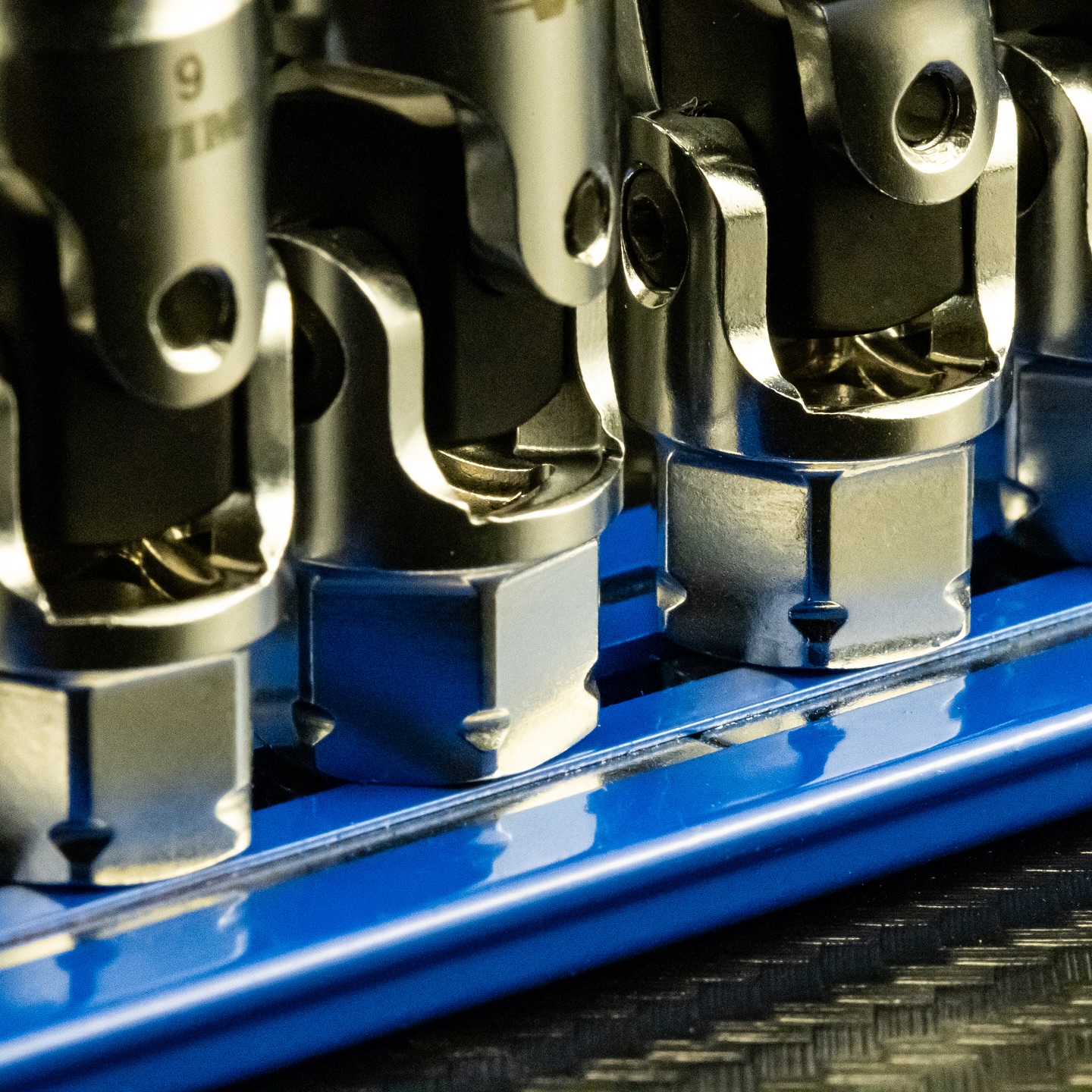 VIM TOOLS - The DDSUJM400 is a spring loaded universal... | Facebook