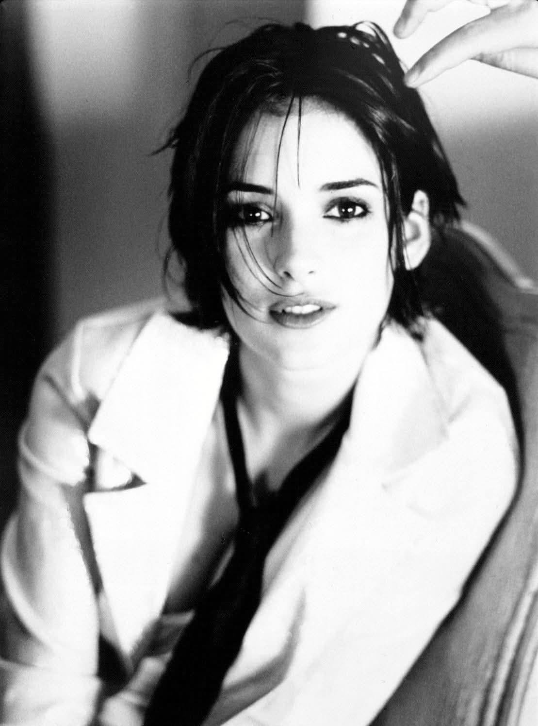 📸 Winona Ryder photographed by Ellen Von Unwerth in 1994.