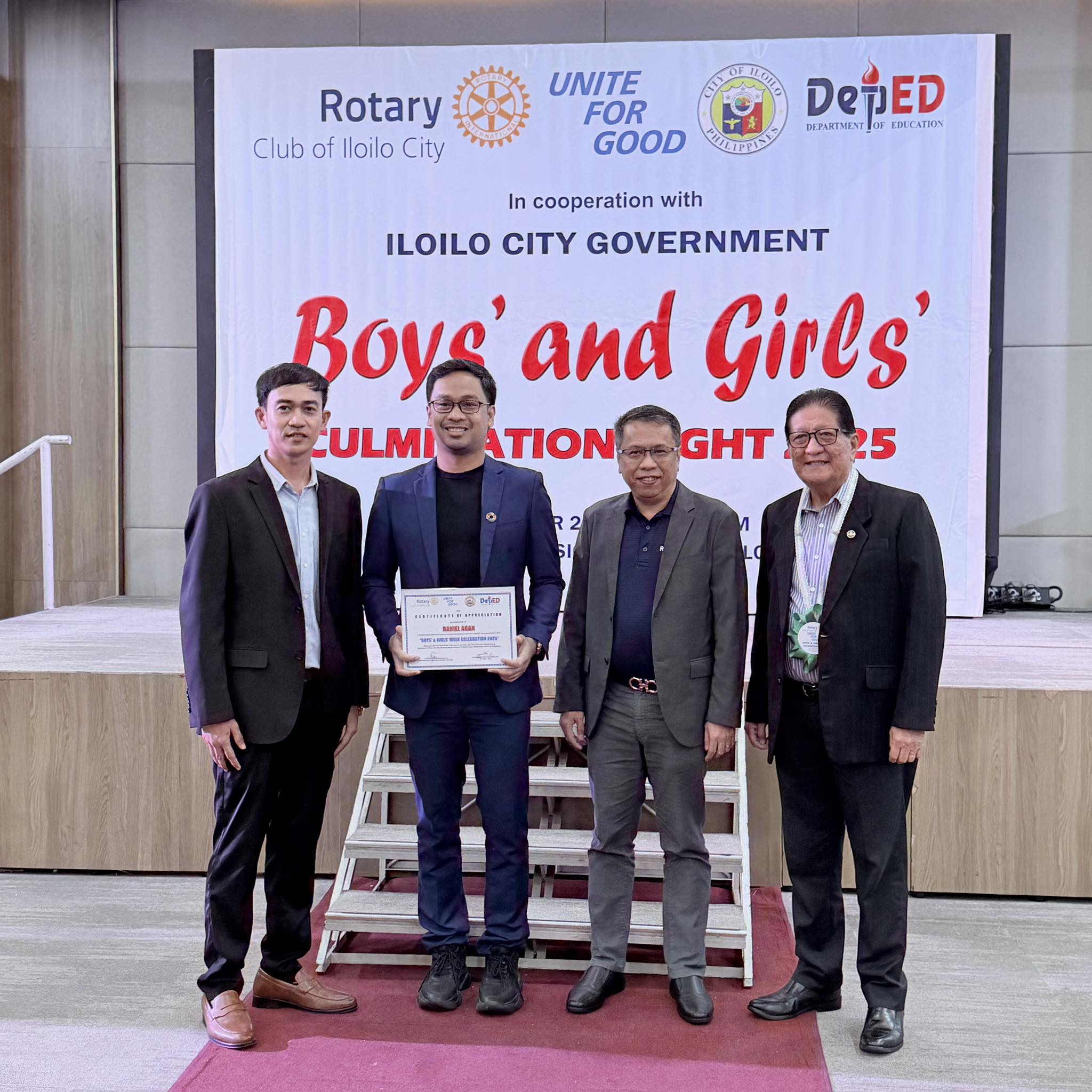 Daniel - An honor to stand alongside the Rotary Club of Iloilo City ...