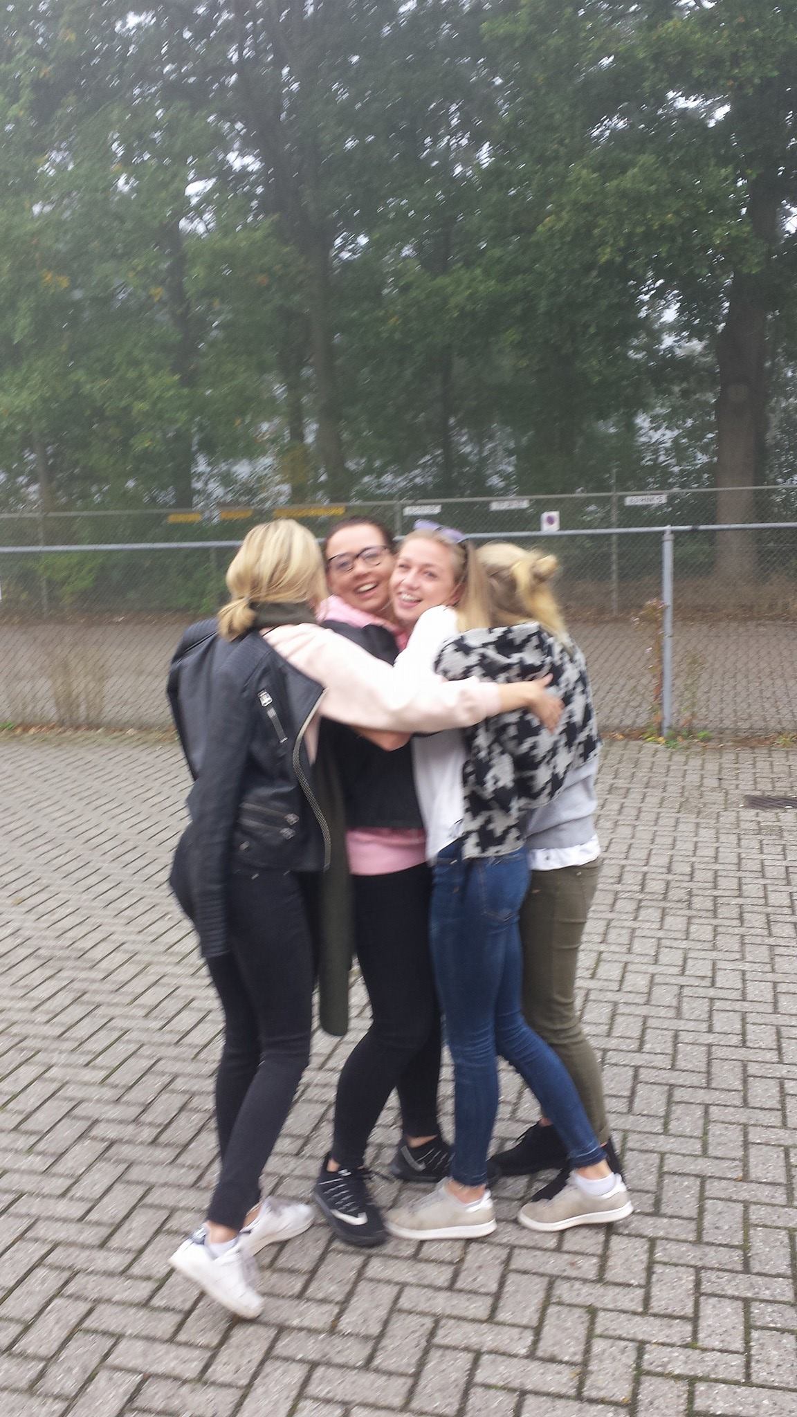 Nina Rozema in 1 keer geslaagd.... - Autorijschool Gooijer | Facebook